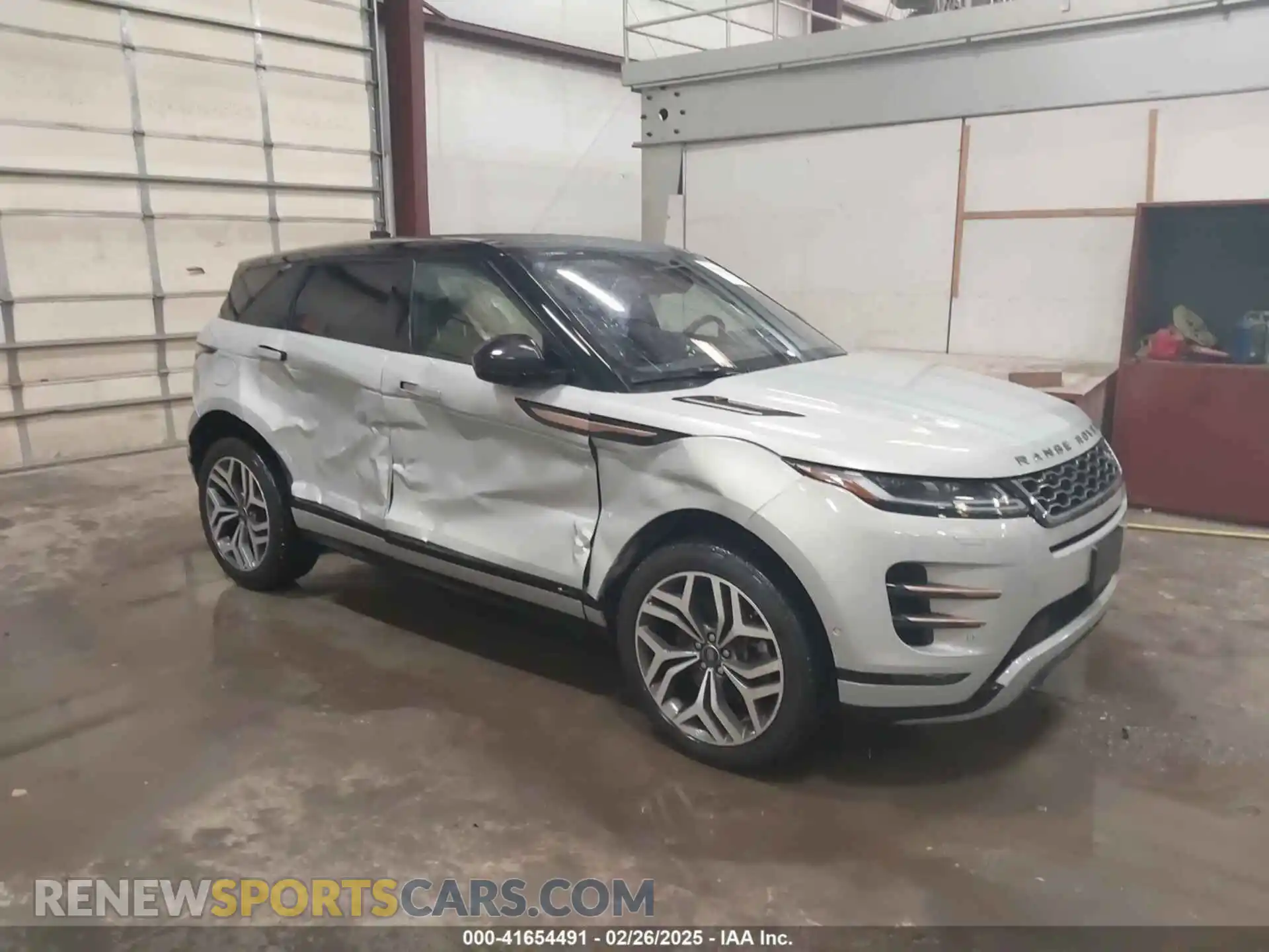 1 Photograph of a damaged car SALZL2FX8LH104345 LAND ROVER RANGE ROVER EVOQUE 2020