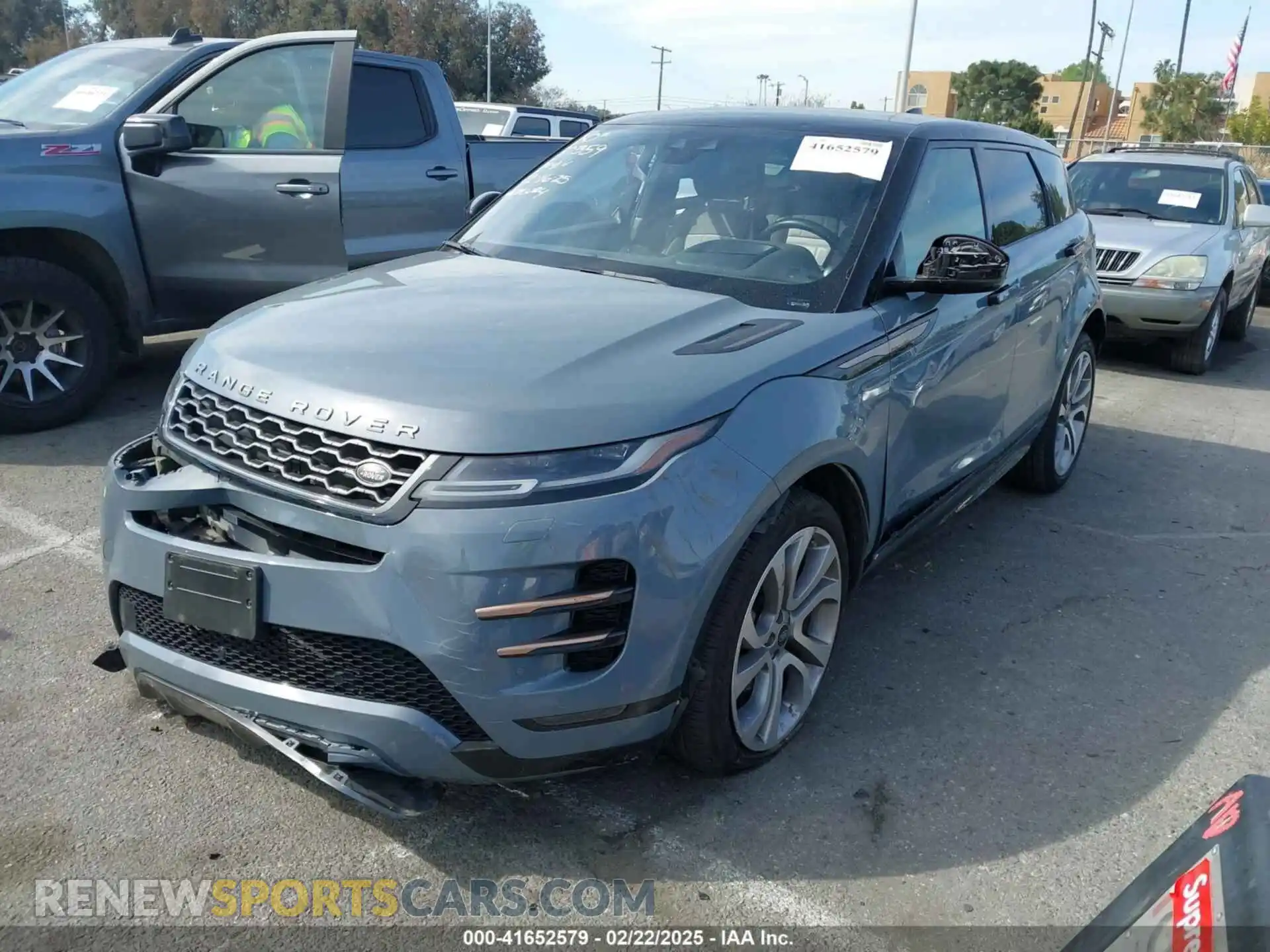 2 Photograph of a damaged car SALZL2FXXLH050238 LAND ROVER RANGE ROVER EVOQUE 2020