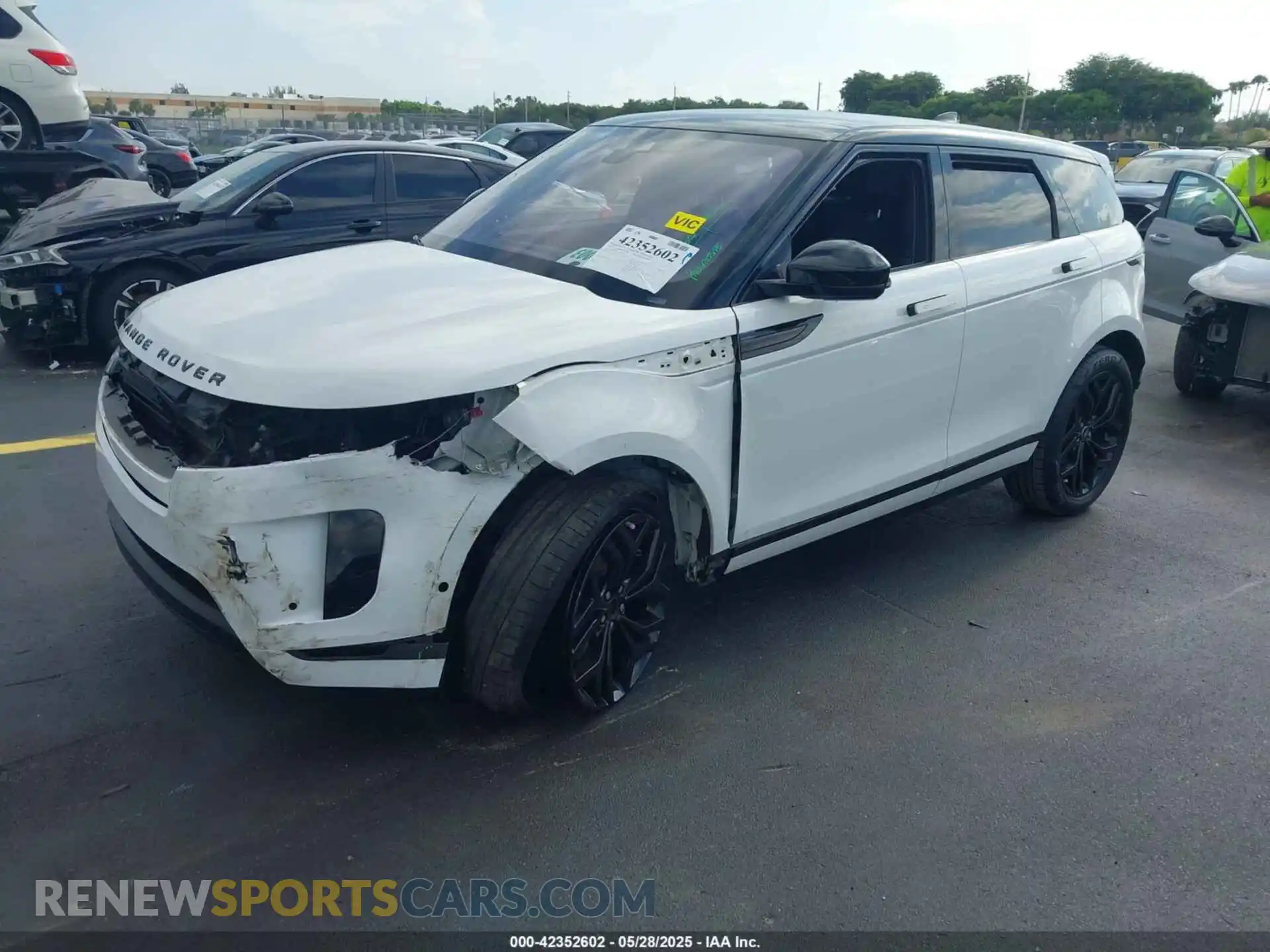 2 Photograph of a damaged car SALZP2FX6LH019279 LAND ROVER RANGE ROVER EVOQUE 2020