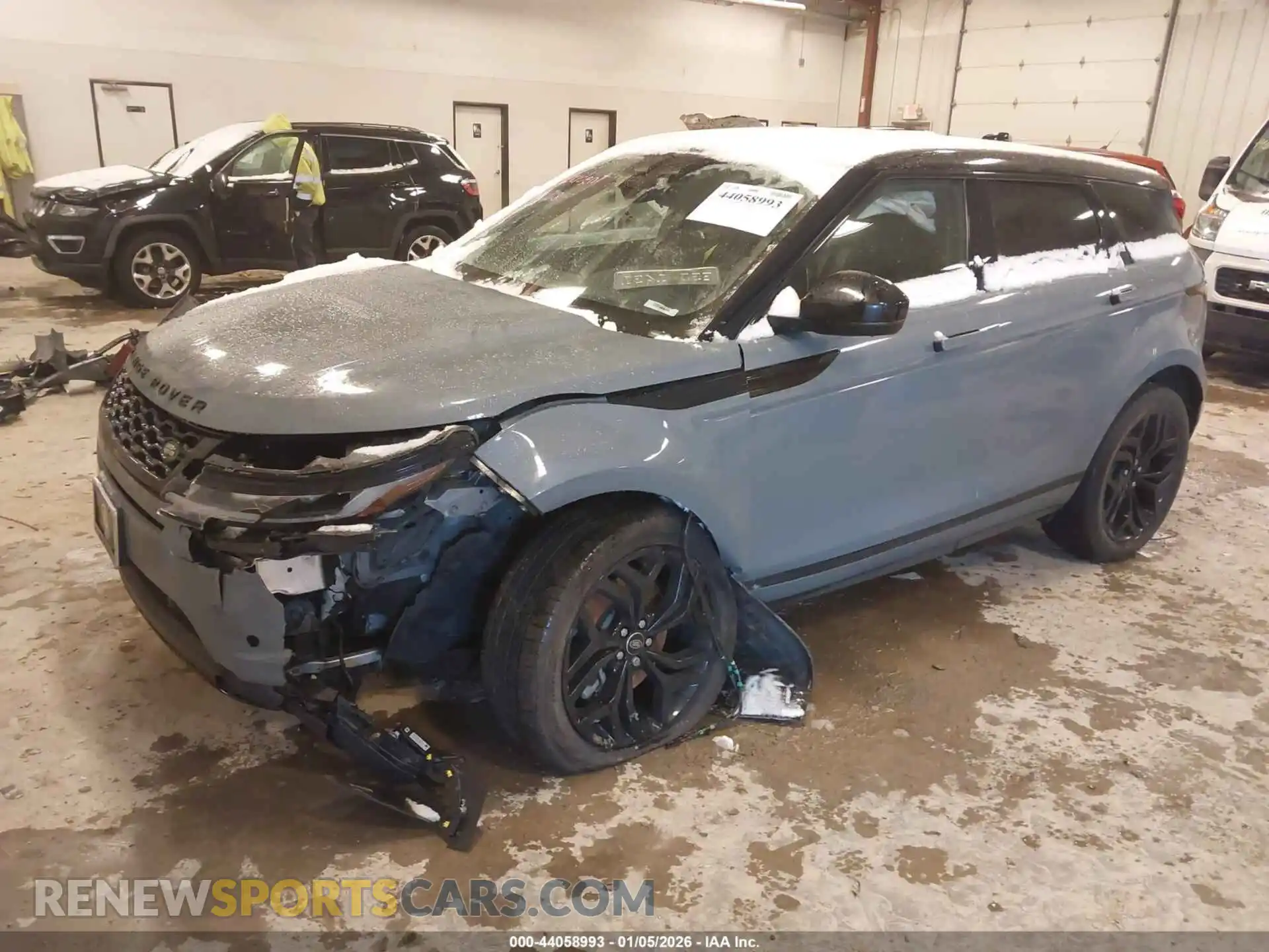 2 Photograph of a damaged car SALZP2FX3NH169448 LAND ROVER RANGE ROVER EVOQUE 2022