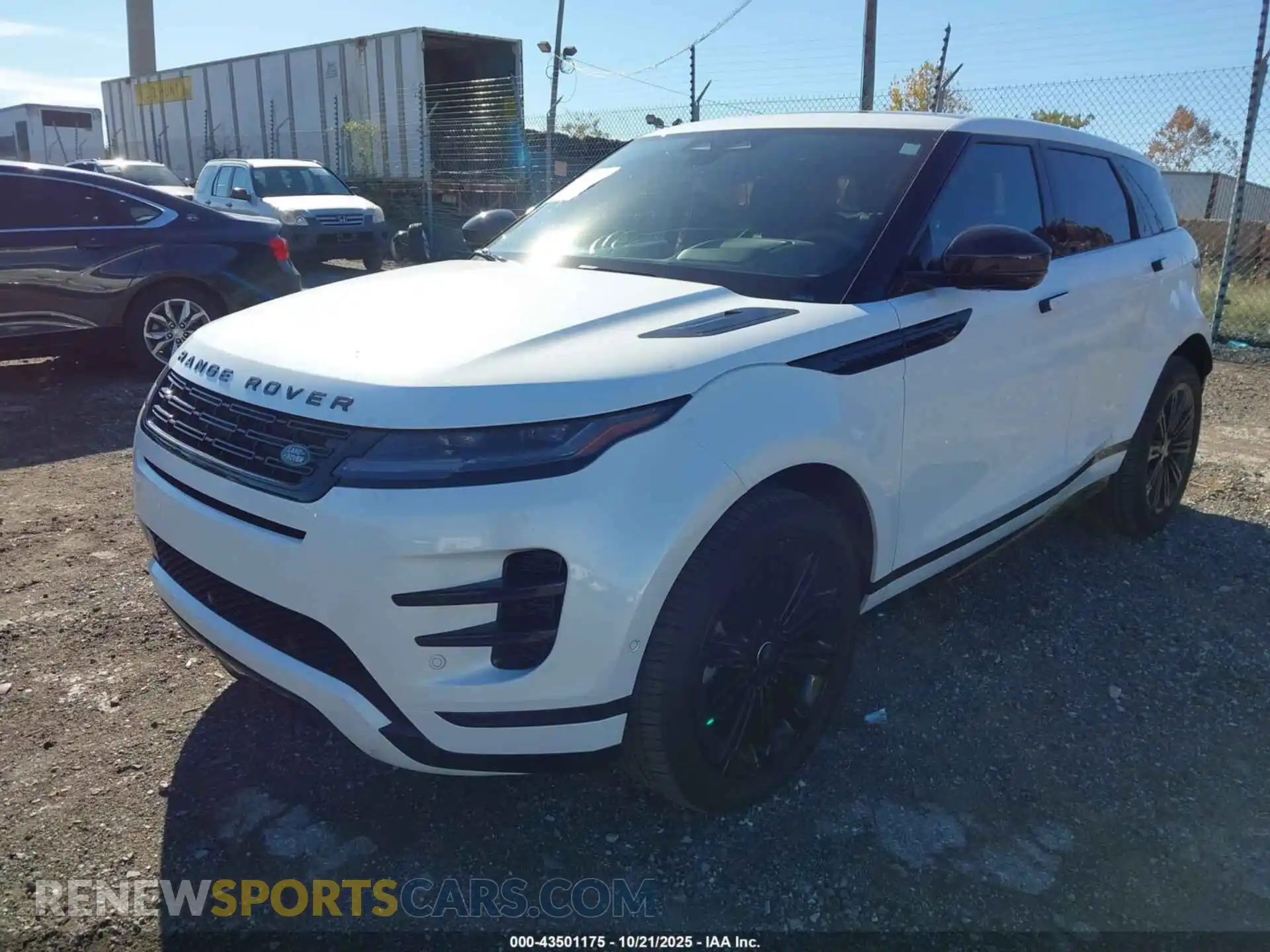 2 Фотография поврежденного автомобиля SALZL2FX8RH240192 LAND ROVER RANGE ROVER EVOQUE 2024