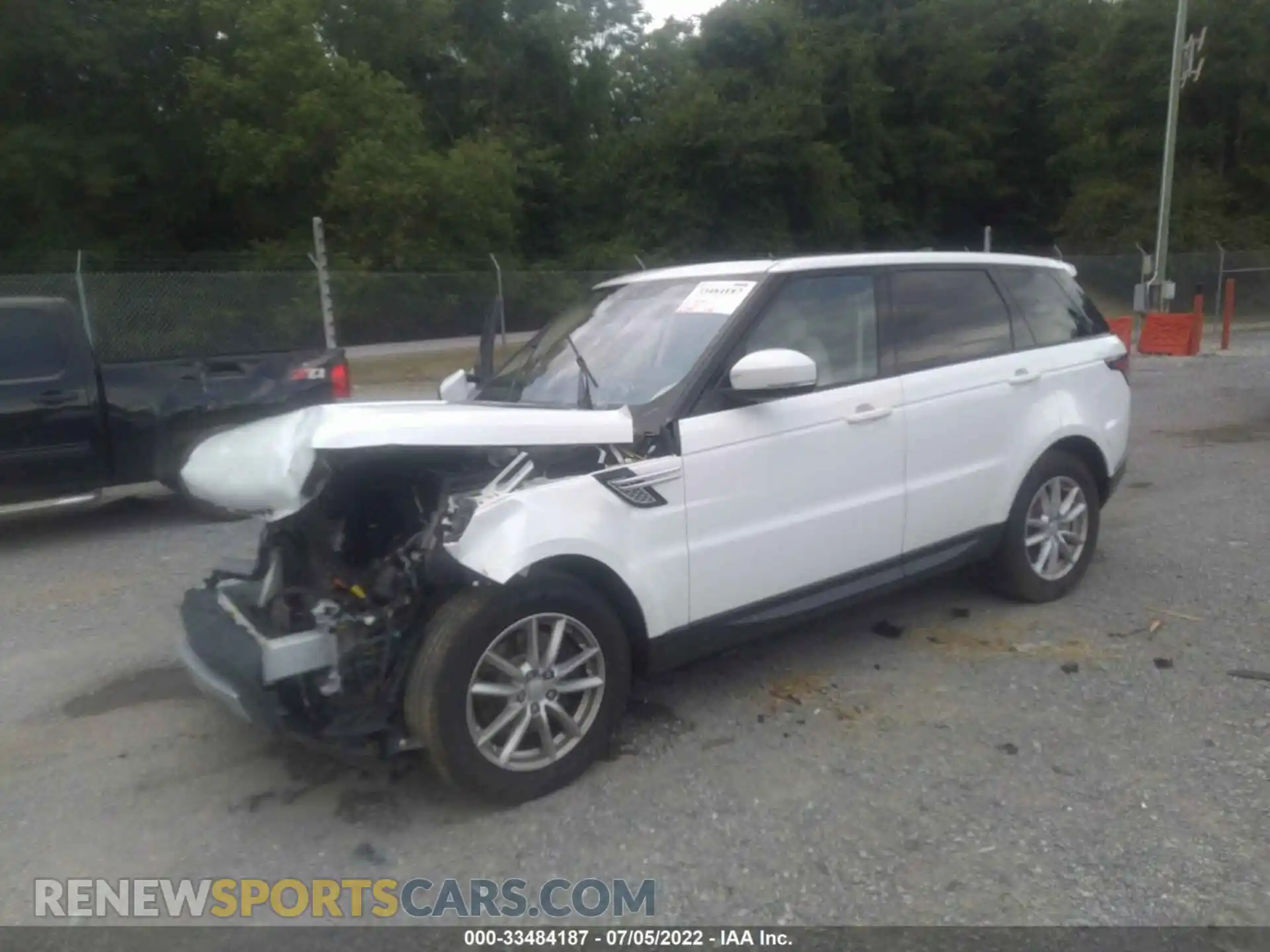 2 fotografías del automóvil dañado SALWR2FV5HA153728 LAND ROVER RANGE ROVER SPORT 2017