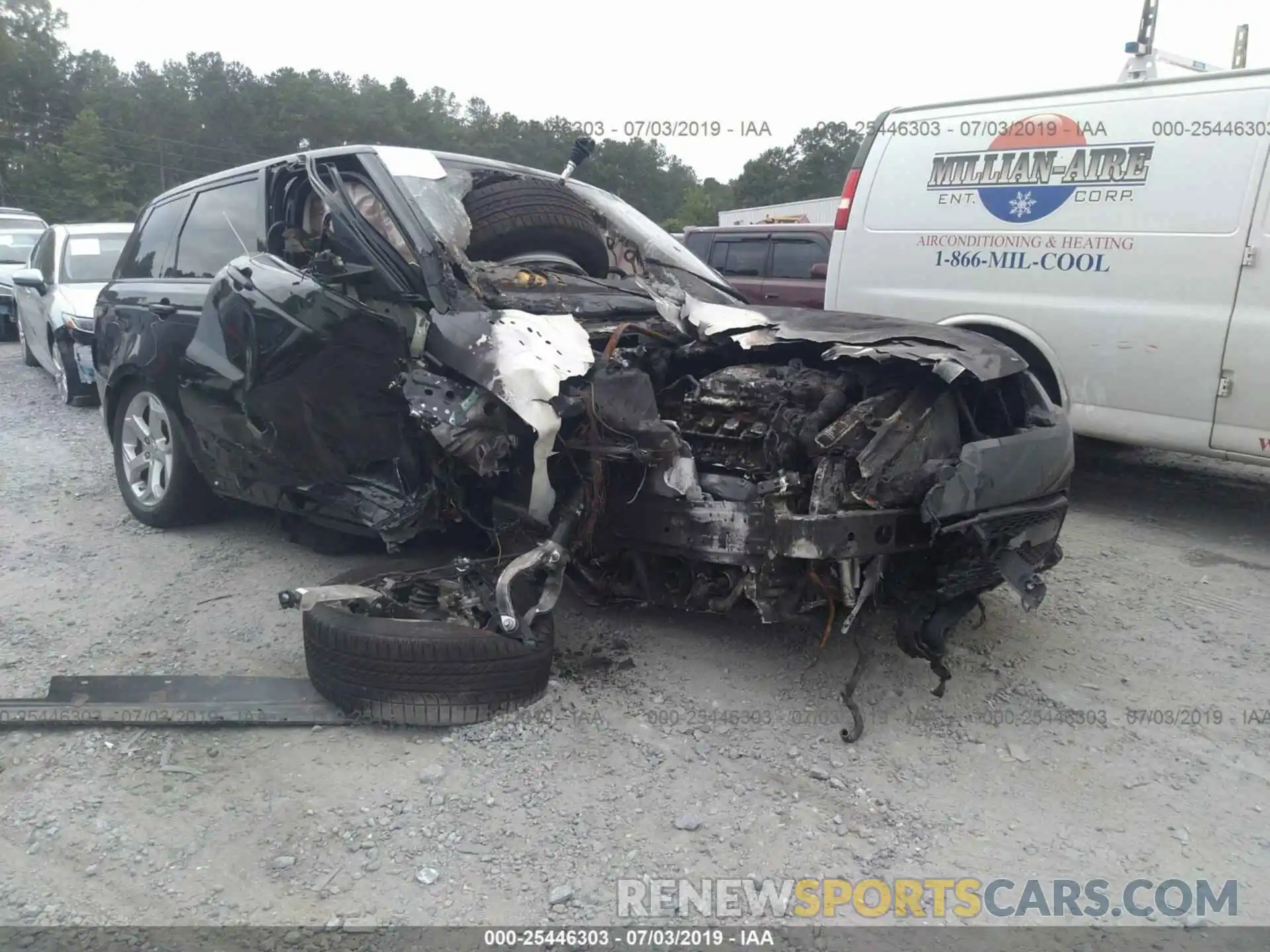 1 Photograph of a damaged car SALWR2RV9KA419903 LAND ROVER RANGE ROVER SPORT 2019