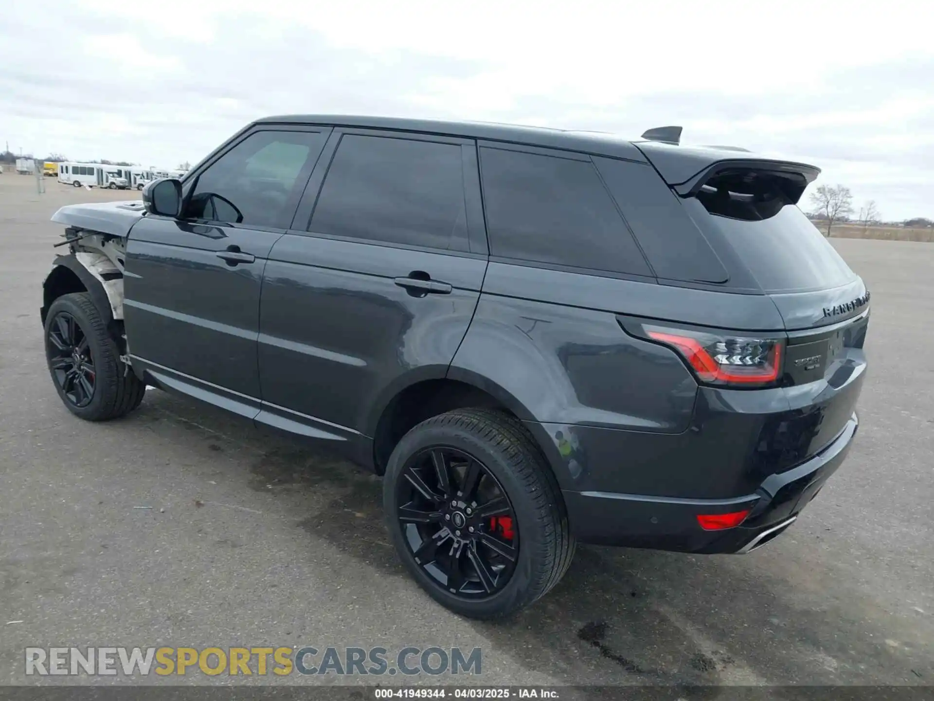 3 Photograph of a damaged car SALWR2SE2MA793573 LAND ROVER RANGE ROVER SPORT 2021