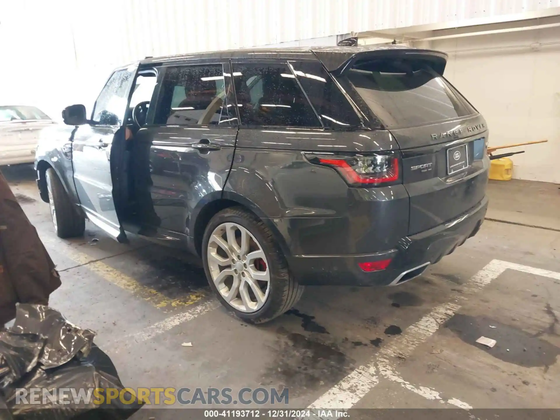 3 Photograph of a damaged car SALWR2SE7MA774243 LAND ROVER RANGE ROVER SPORT 2021