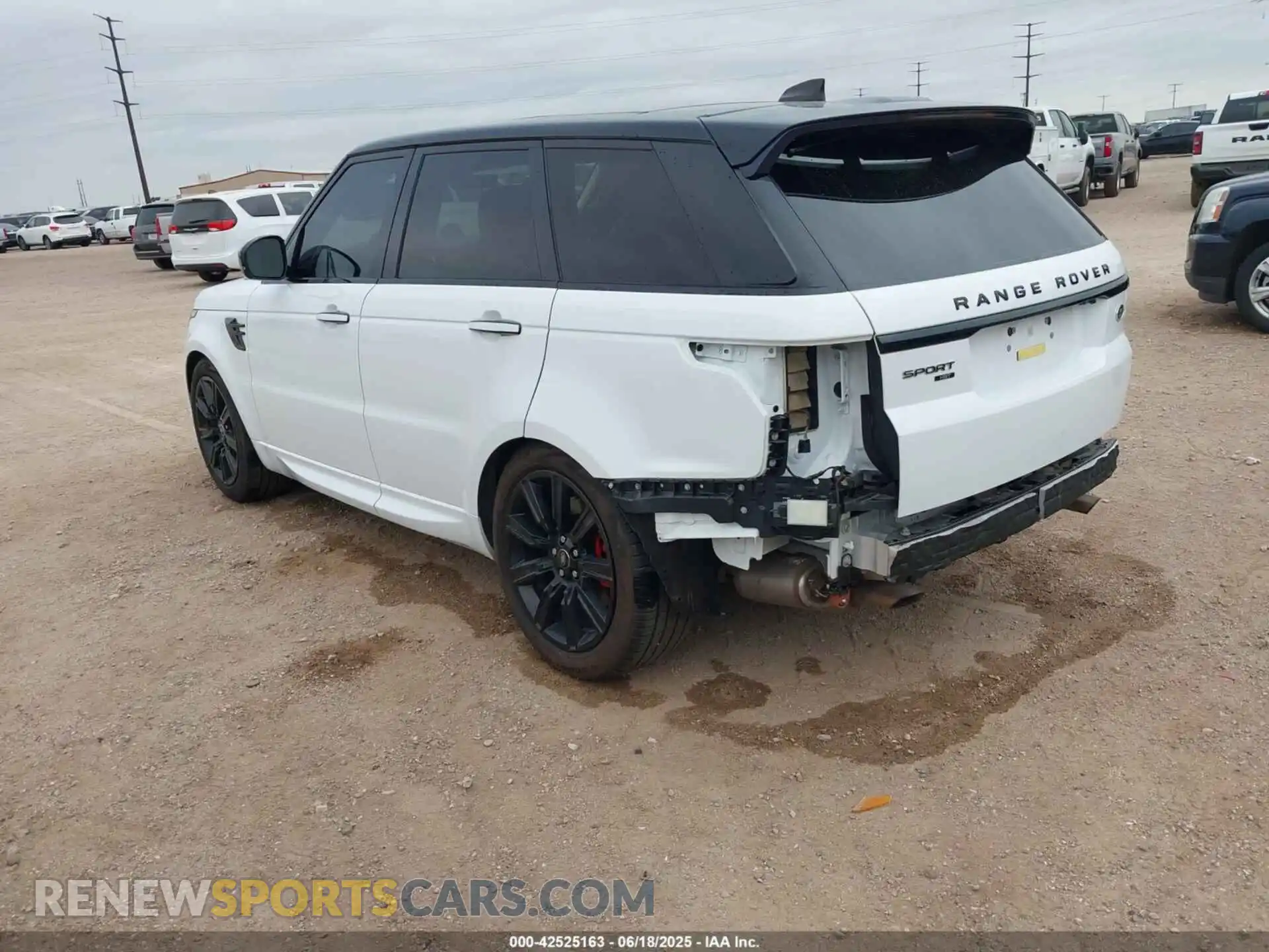 3 Photograph of a damaged car SALWS2RU3MA795558 LAND ROVER RANGE ROVER SPORT 2021