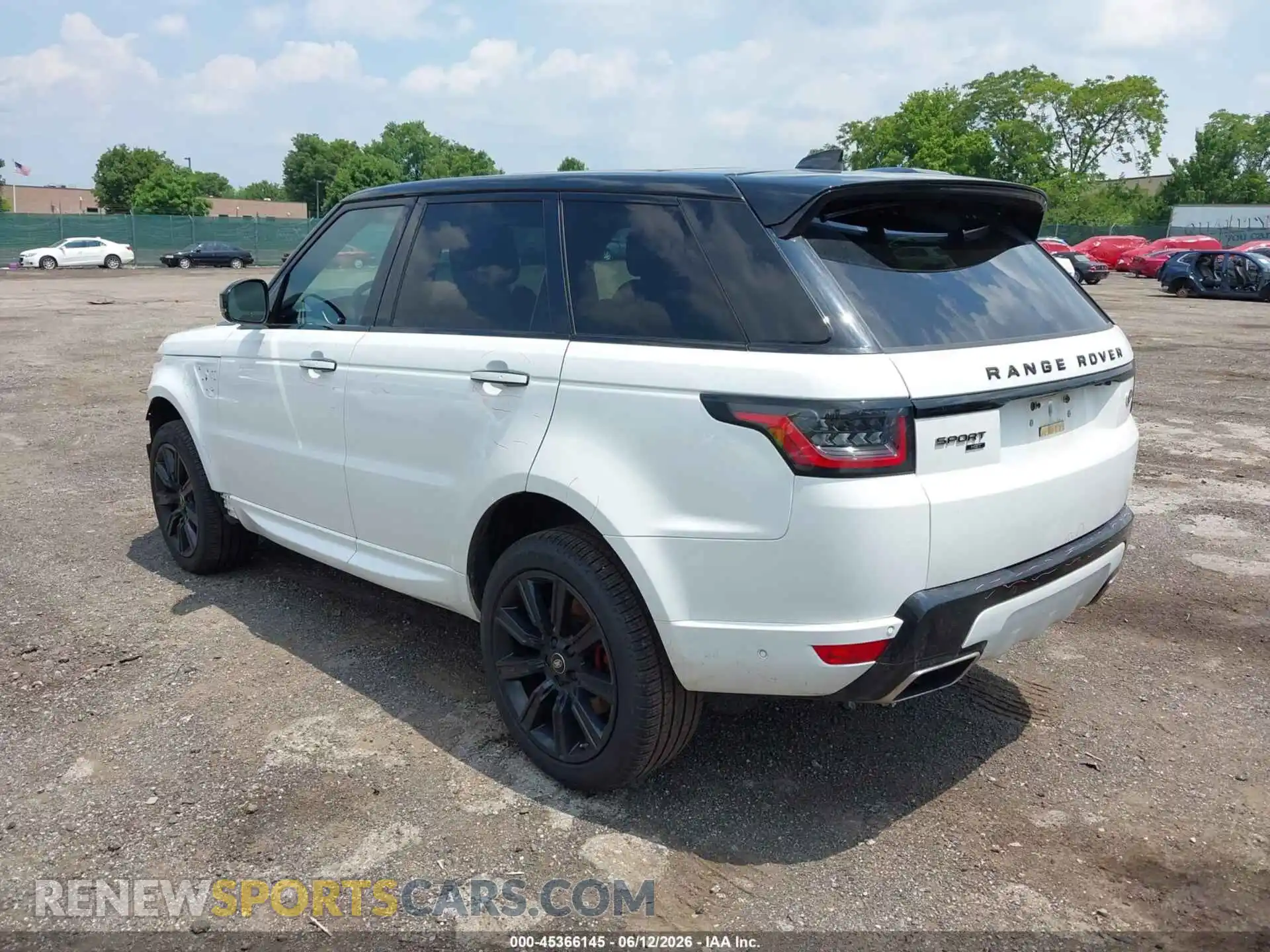 3 Photograph of a damaged car SALWS2RU8MA761924 LAND ROVER RANGE ROVER SPORT 2021
