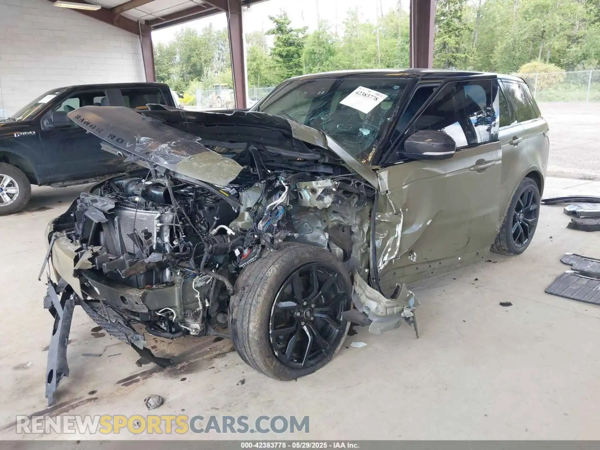 2 Photograph of a damaged car SALWZ2RE1MA781663 LAND ROVER RANGE ROVER SPORT 2021
