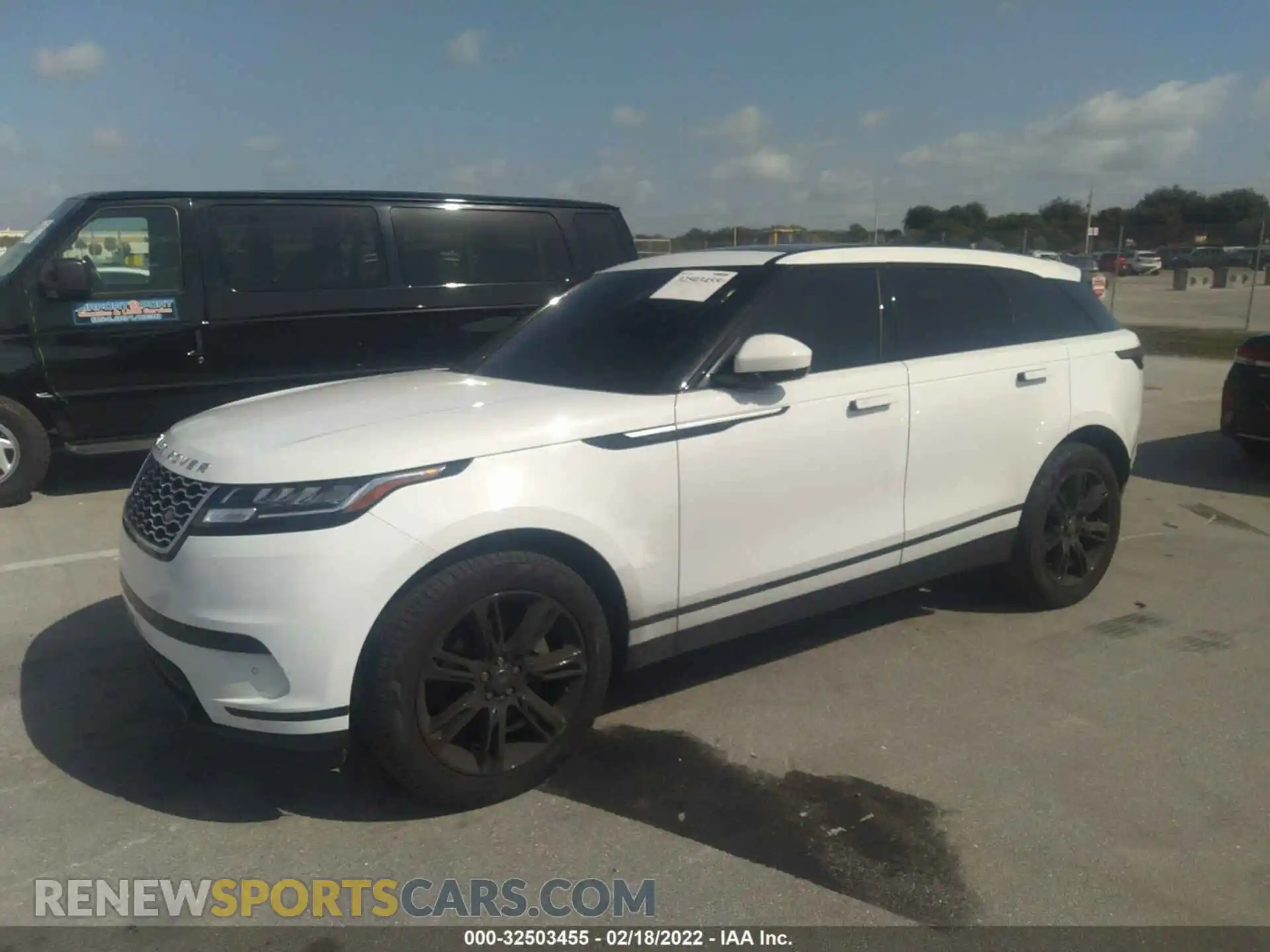 2 fotografías del automóvil dañado SALYA2EX2KA231781 LAND ROVER RANGE ROVER VELAR 2019