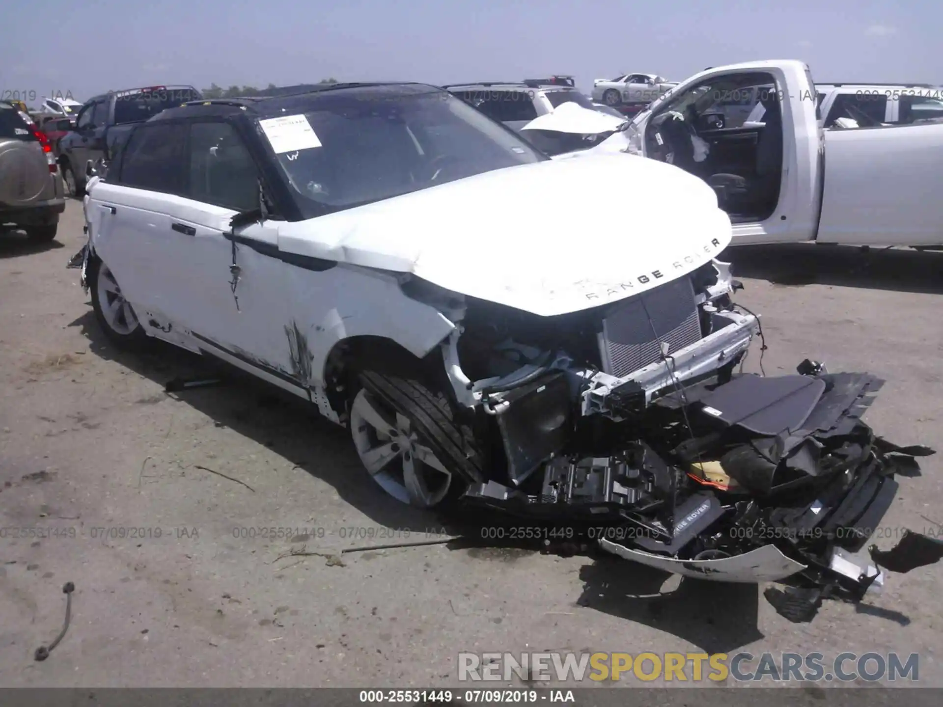 1 Photograph of a damaged car SALYB2EX0KA213888 LAND ROVER RANGE ROVER VELAR 2019