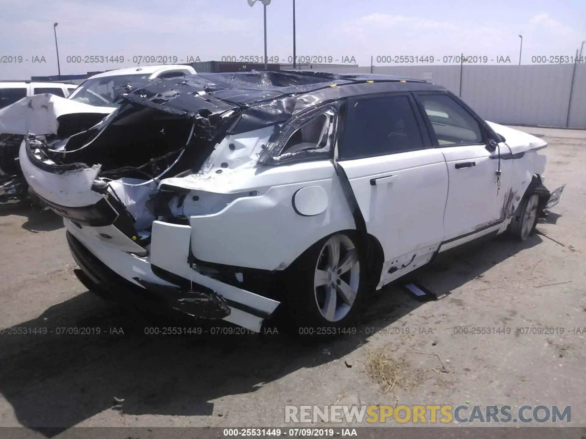 4 Photograph of a damaged car SALYB2EX0KA213888 LAND ROVER RANGE ROVER VELAR 2019