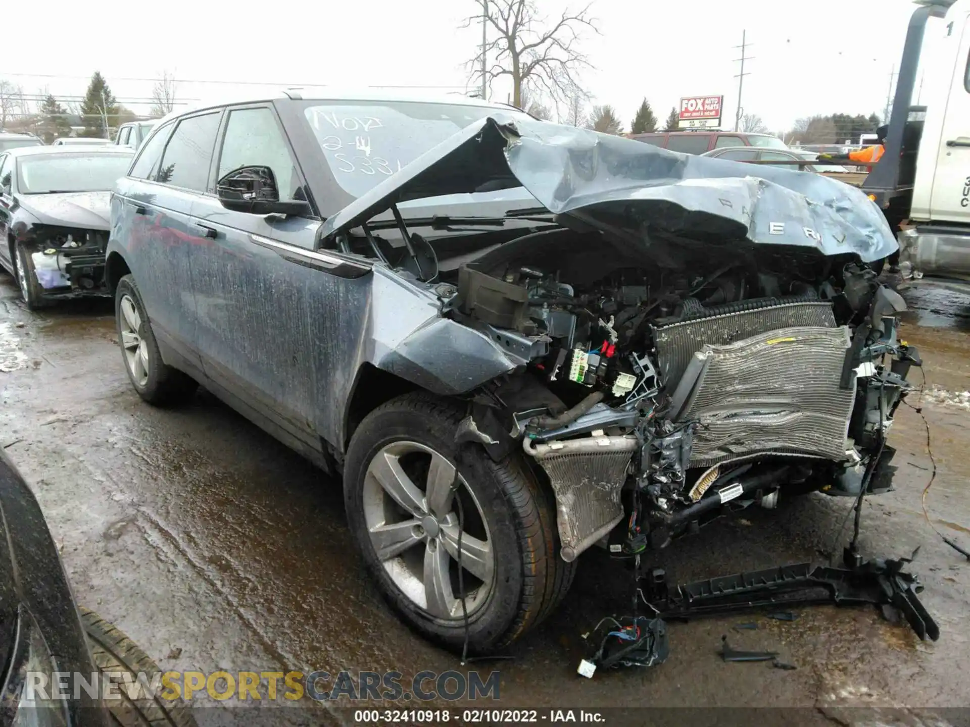 1 Photograph of a damaged car SALYB2EXXKA205331 LAND ROVER RANGE ROVER VELAR 2019