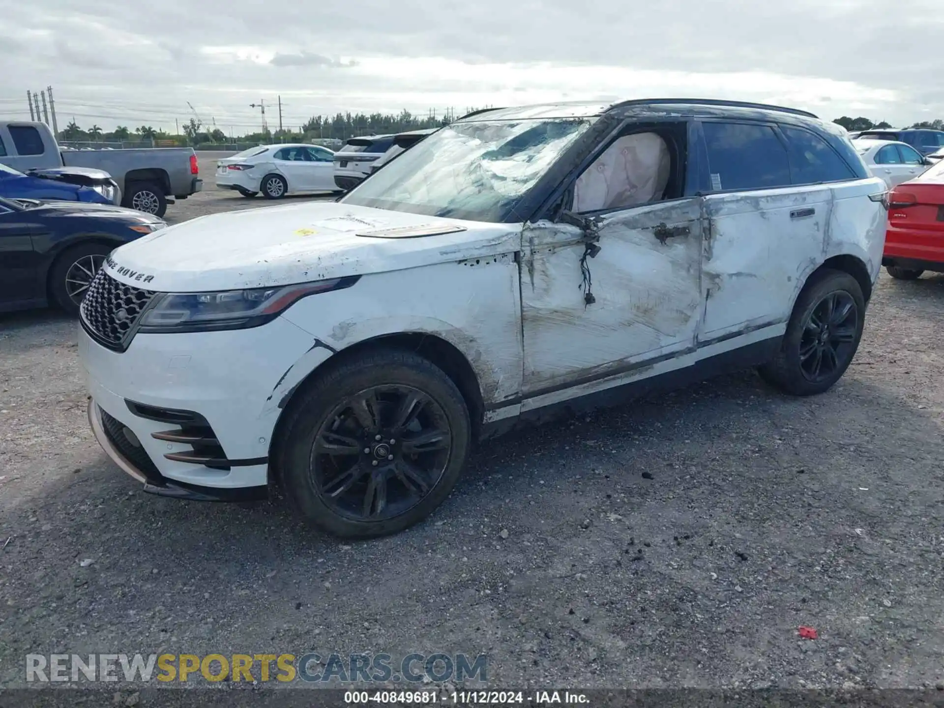 2 Фотография поврежденного автомобиля SALYL2EX0KA223978 LAND ROVER RANGE ROVER VELAR 2019
