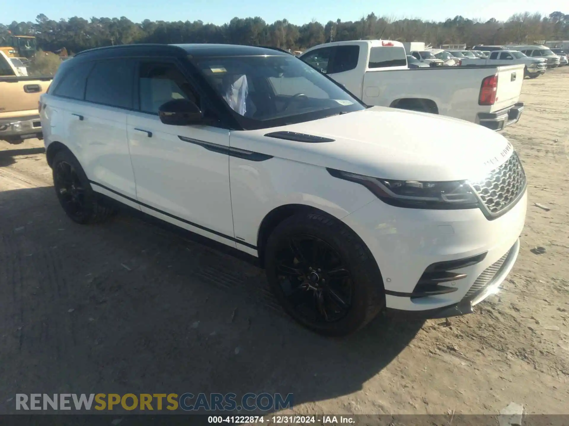 1 Photograph of a damaged car SALYL2EX0KA796959 LAND ROVER RANGE ROVER VELAR 2019