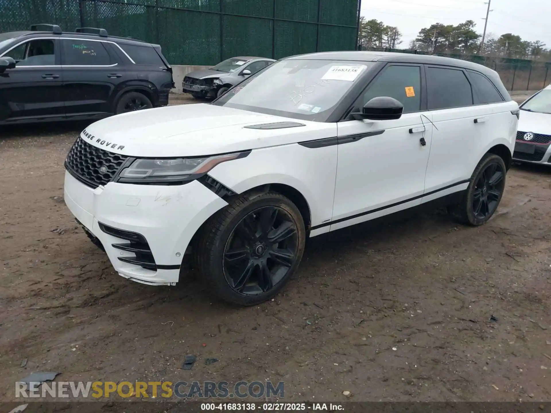 2 Фотография поврежденного автомобиля SALYL2EX3KA206771 LAND ROVER RANGE ROVER VELAR 2019