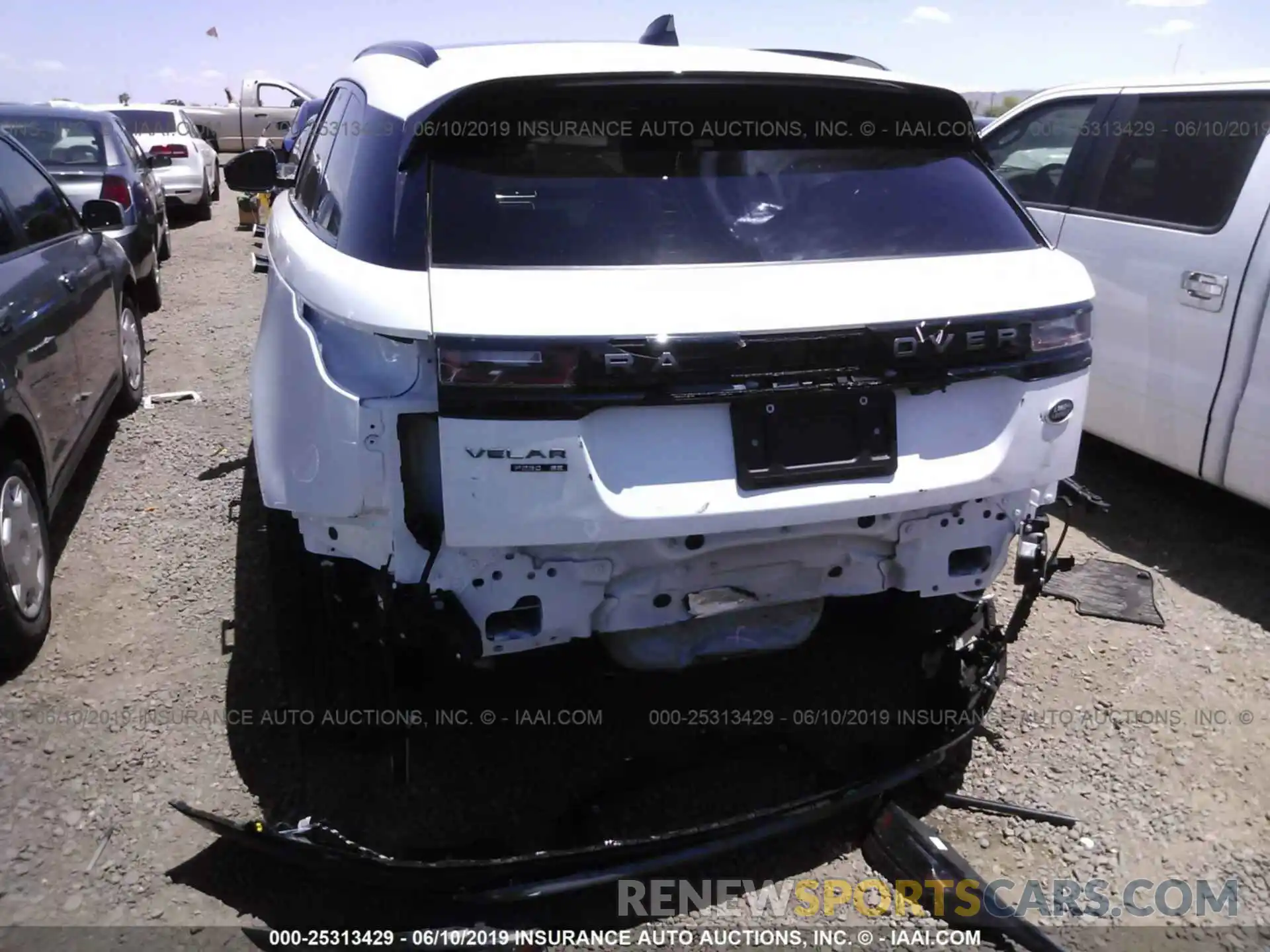 6 Photograph of a damaged car SALYL2EXXKA203446 LAND ROVER RANGE ROVER VELAR 2019