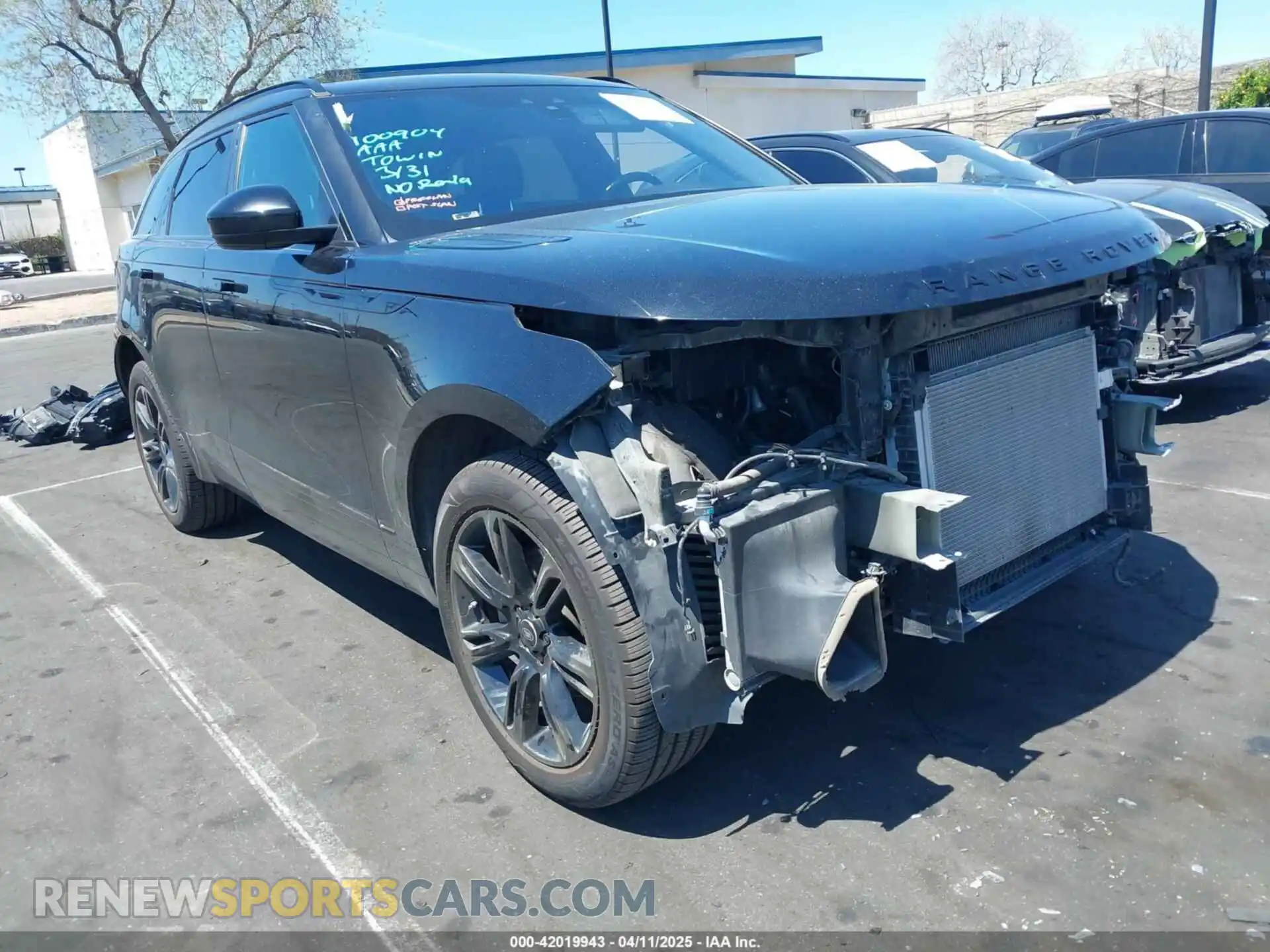 1 Photograph of a damaged car SALYL2EXXKA217654 LAND ROVER RANGE ROVER VELAR 2019