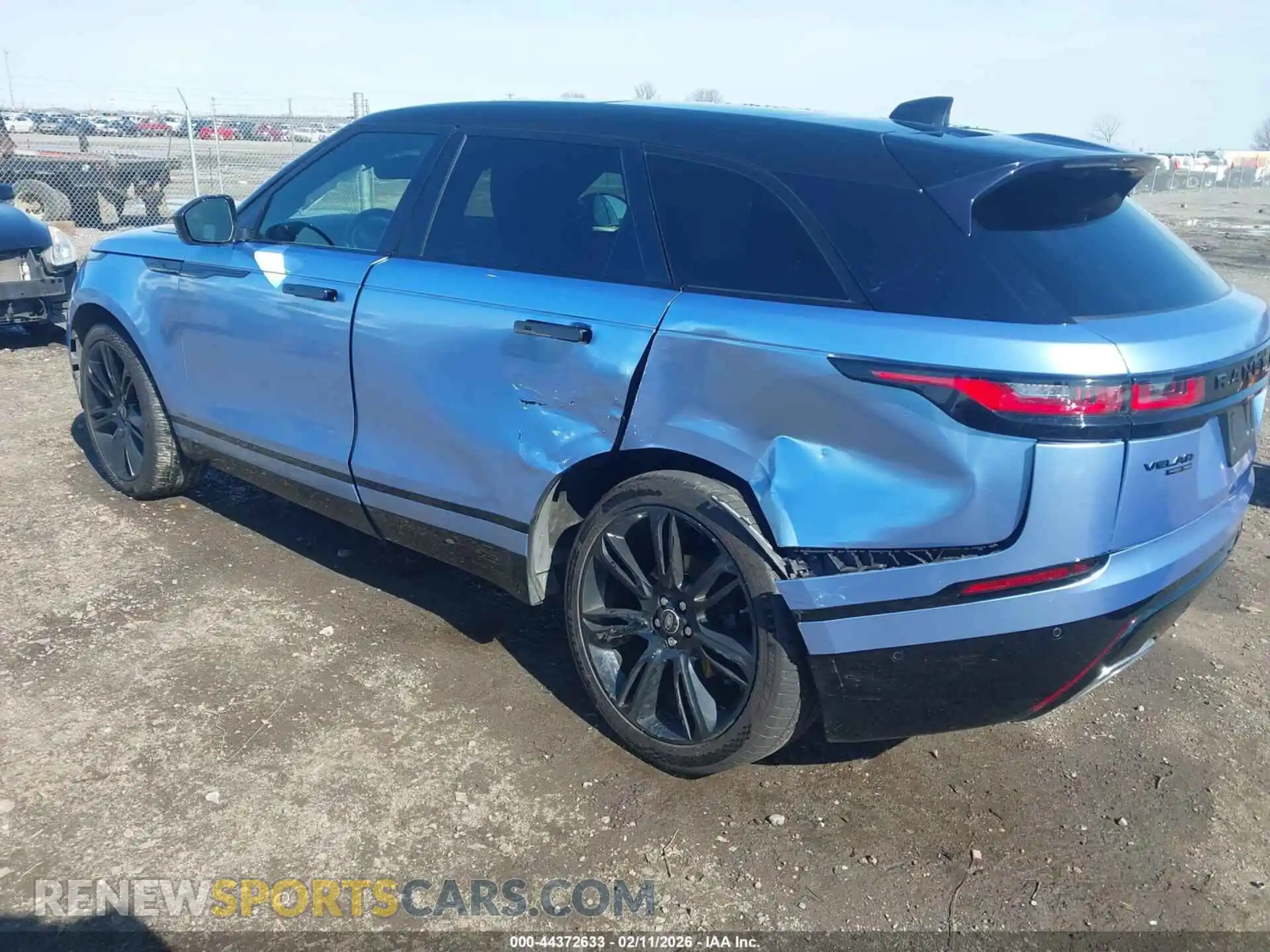3 Photograph of a damaged car SALYM2FU1MA306744 LAND ROVER RANGE ROVER VELAR 2021