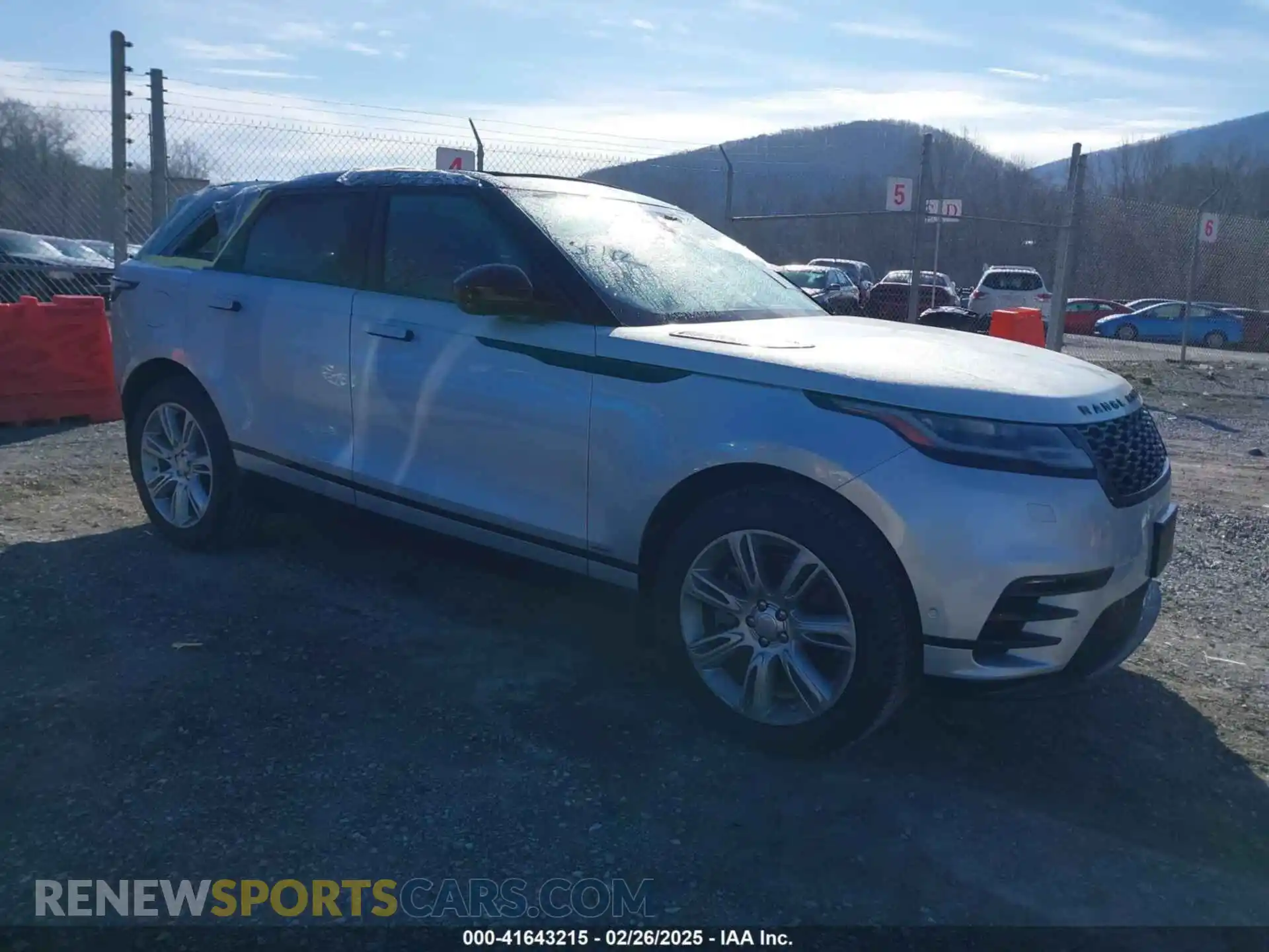1 Photograph of a damaged car SALYT2EX1MA306855 LAND ROVER RANGE ROVER VELAR 2021