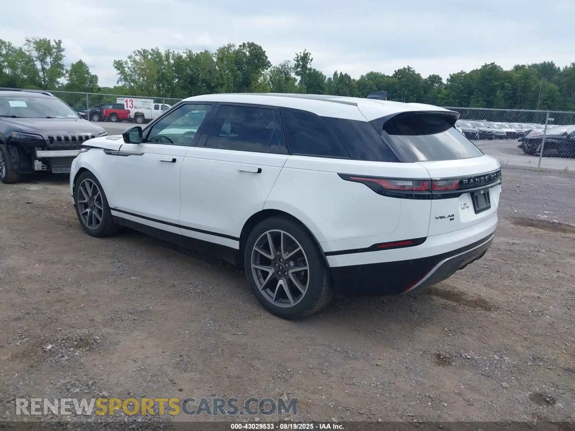 3 Photograph of a damaged car SALYT2EX2MA310185 LAND ROVER RANGE ROVER VELAR 2021