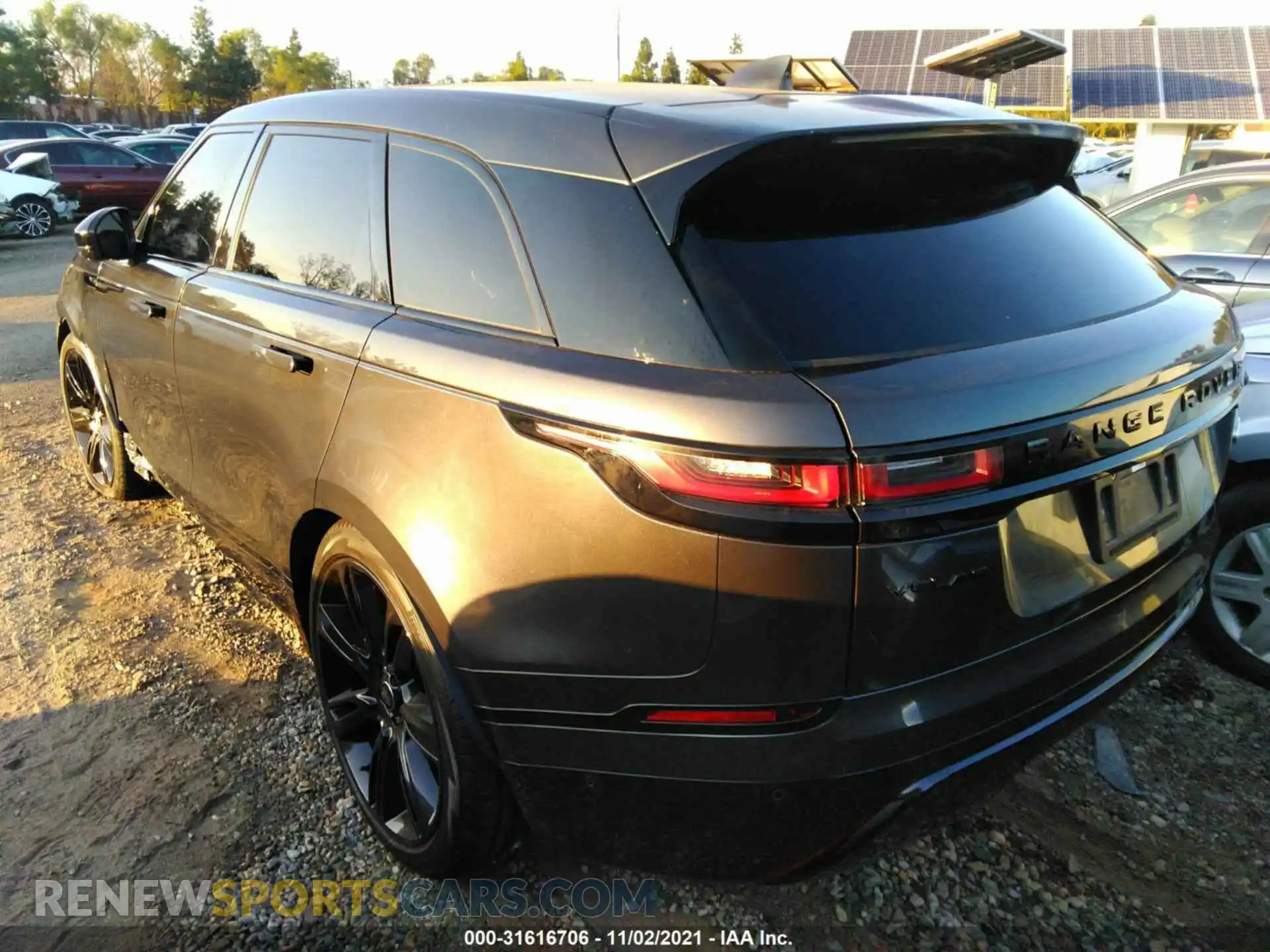 3 Photograph of a damaged car SALYT2EX4MA322967 LAND ROVER RANGE ROVER VELAR 2021