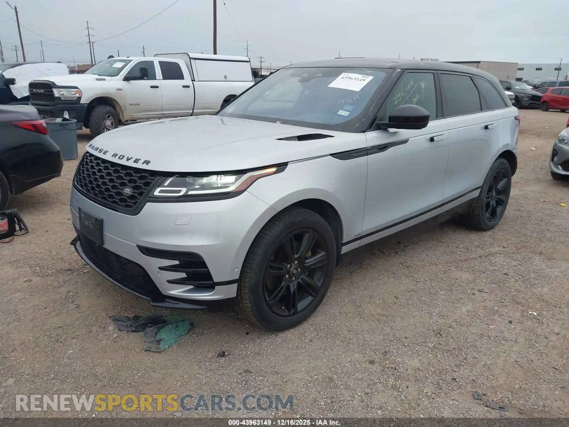 2 Photograph of a damaged car SALYT2EX4MA325979 LAND ROVER RANGE ROVER VELAR 2021