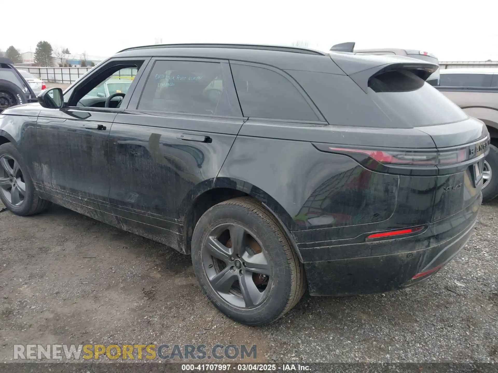 3 Photograph of a damaged car SALYL2EX1SA397574 LAND ROVER RANGE ROVER VELAR 2025