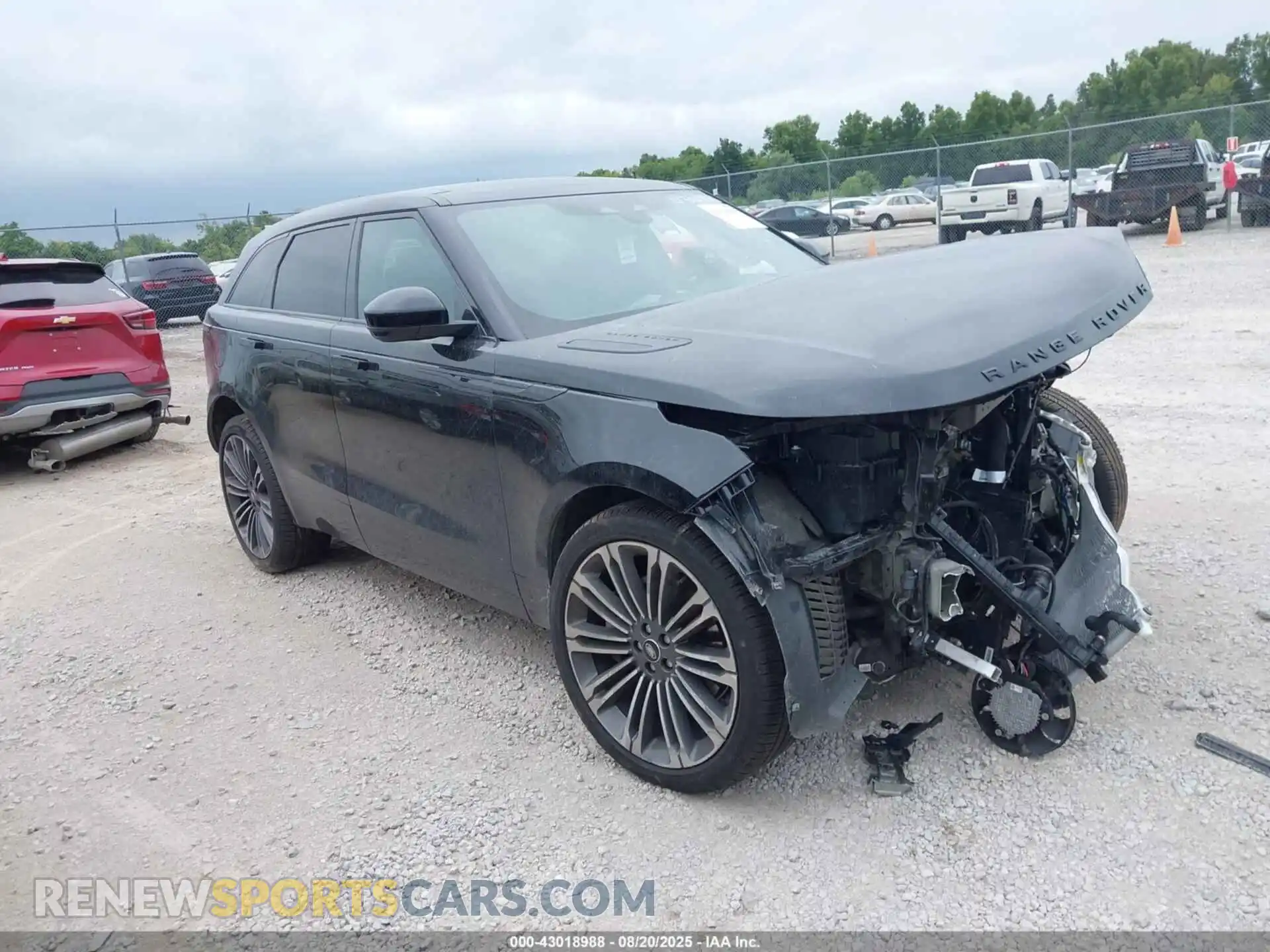 1 Photograph of a damaged car SALYL2FUXSA808183 LAND ROVER RANGE ROVER VELAR 2025