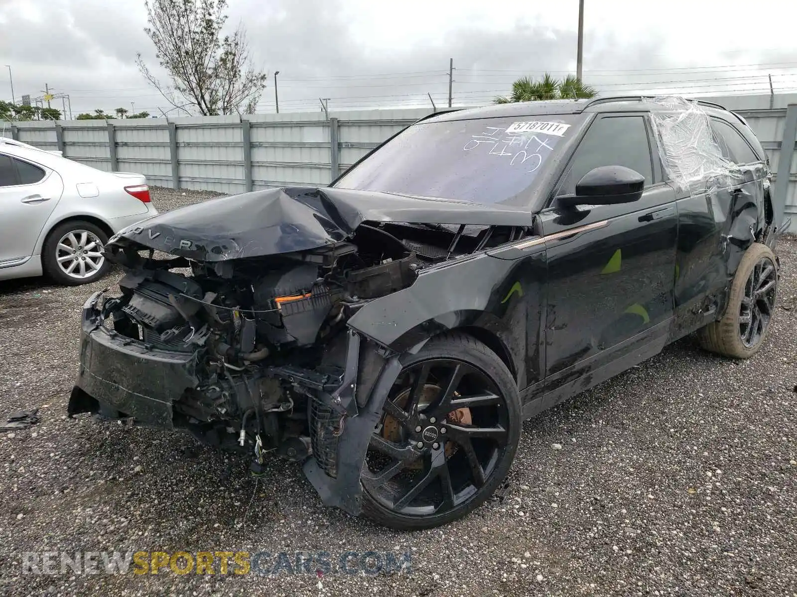 2 Photograph of a damaged car SALYL2RX8JA743712 LAND ROVER RANGEROVER 2018