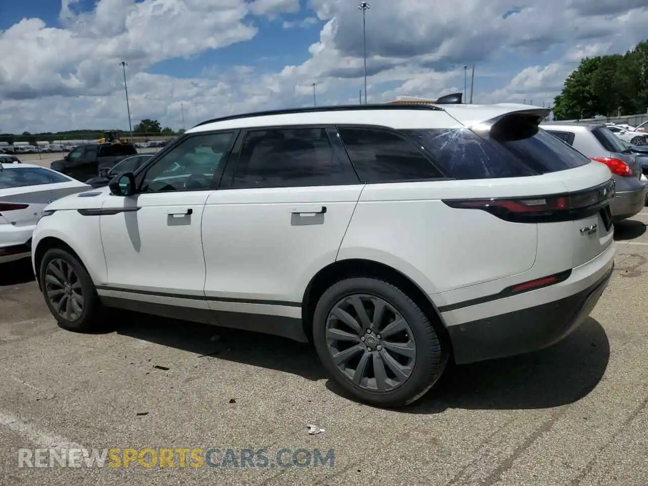 2 fotografías del automóvil dañado SALYL2RXXJA775836 LAND ROVER RANGEROVER 2018