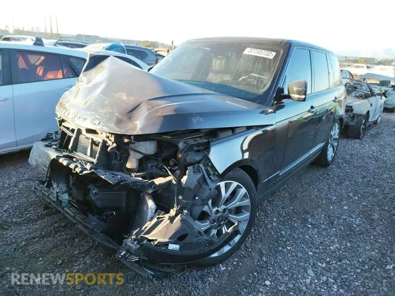 2 fotografías del automóvil dañado SALGS2SV8KA523897 LAND ROVER RANGEROVER 2019