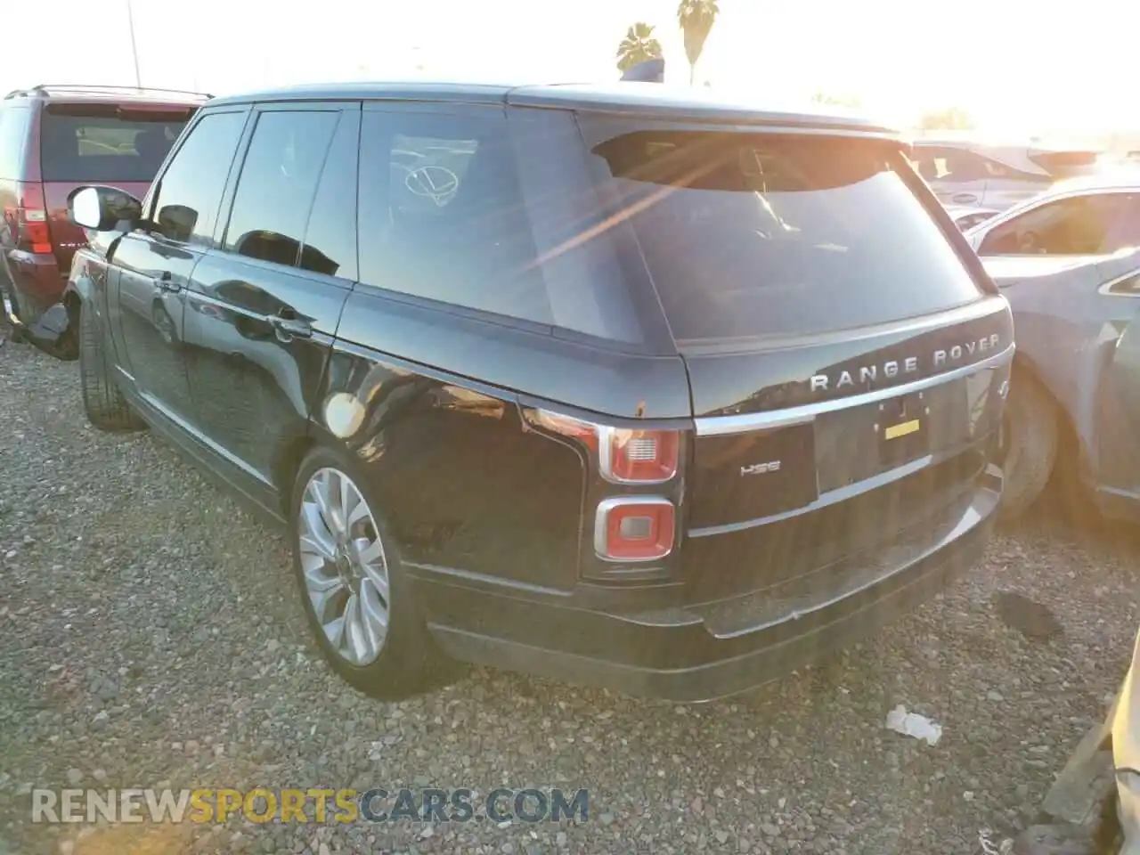 3 fotografías del automóvil dañado SALGS2SV8KA523897 LAND ROVER RANGEROVER 2019