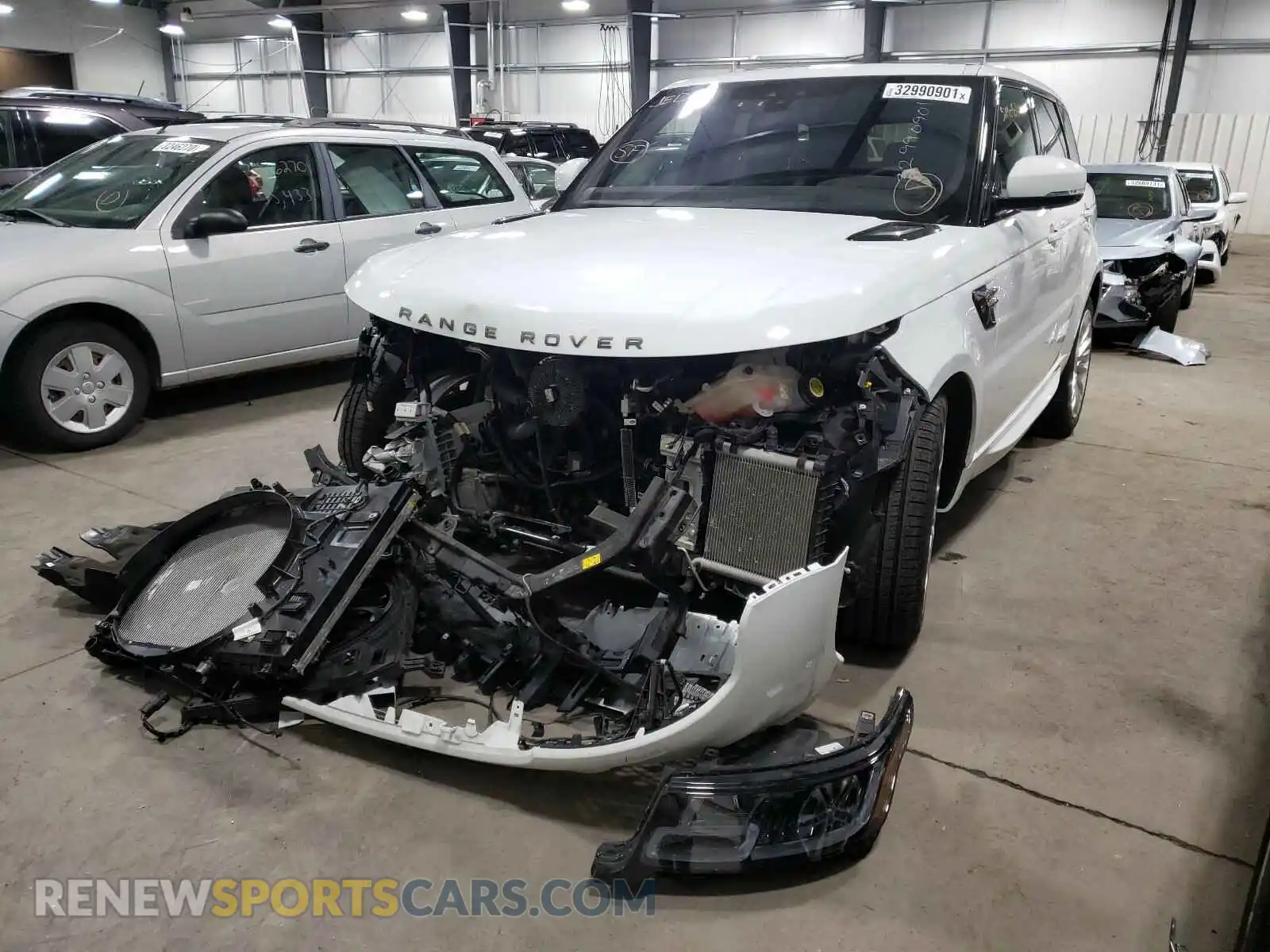 2 Photograph of a damaged car SALWR2RE1KA825013 LAND ROVER RANGEROVER 2019