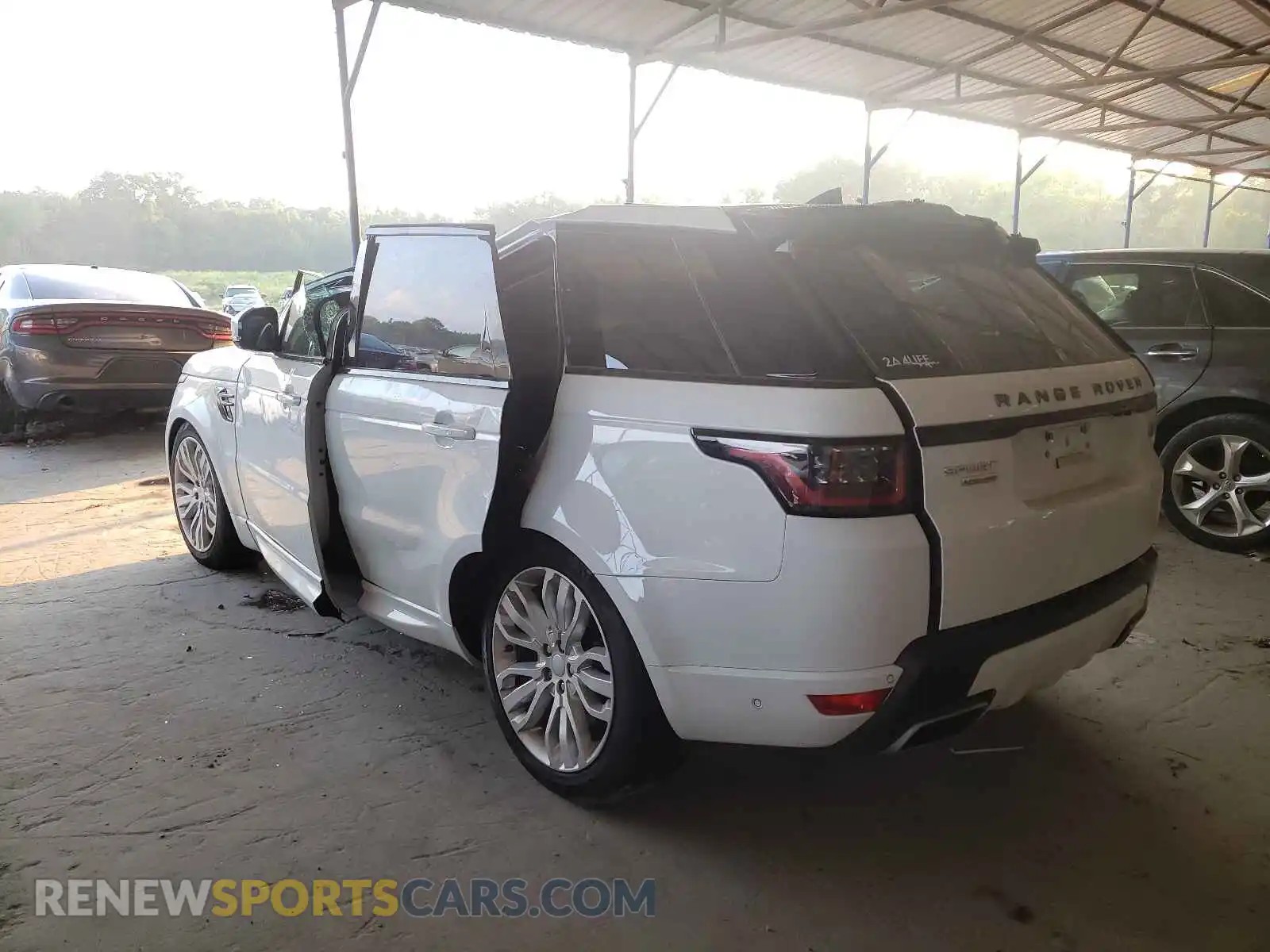 3 fotografías del automóvil dañado SALWR2RE2KA855122 LAND ROVER RANGEROVER 2019
