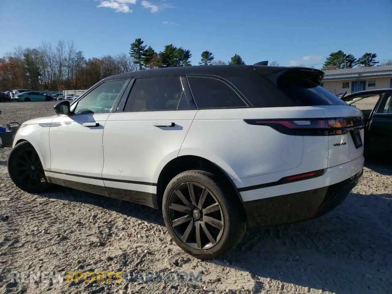 2 fotografías del automóvil dañado SALYL2EX0KA206565 LAND ROVER RANGEROVER 2019