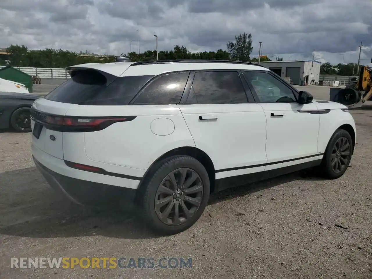 3 Photograph of a damaged car SALYL2EX2KA778897 LAND ROVER RANGEROVER 2019