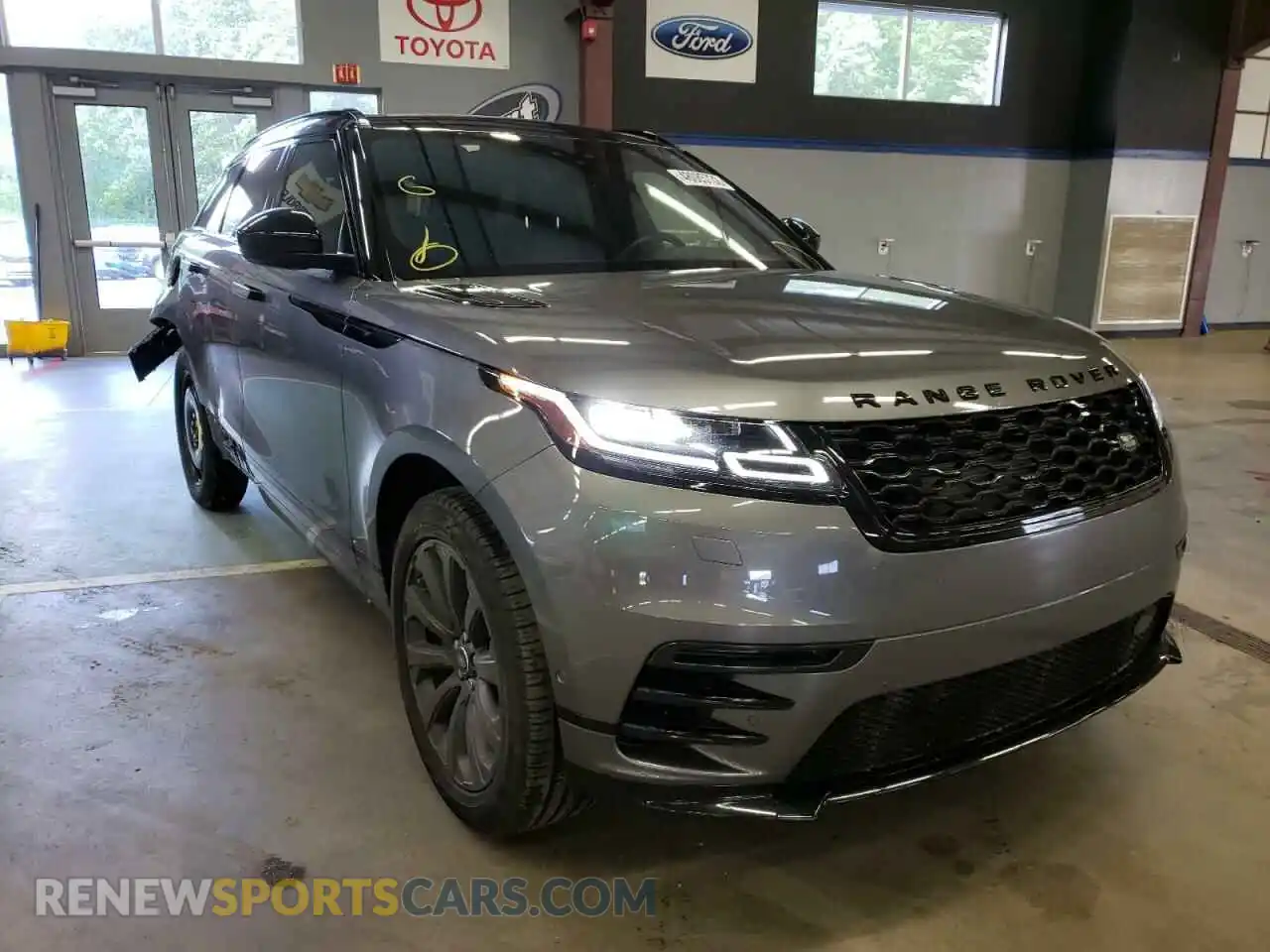 1 Photograph of a damaged car SALYL2EX2KA791729 LAND ROVER RANGEROVER 2019
