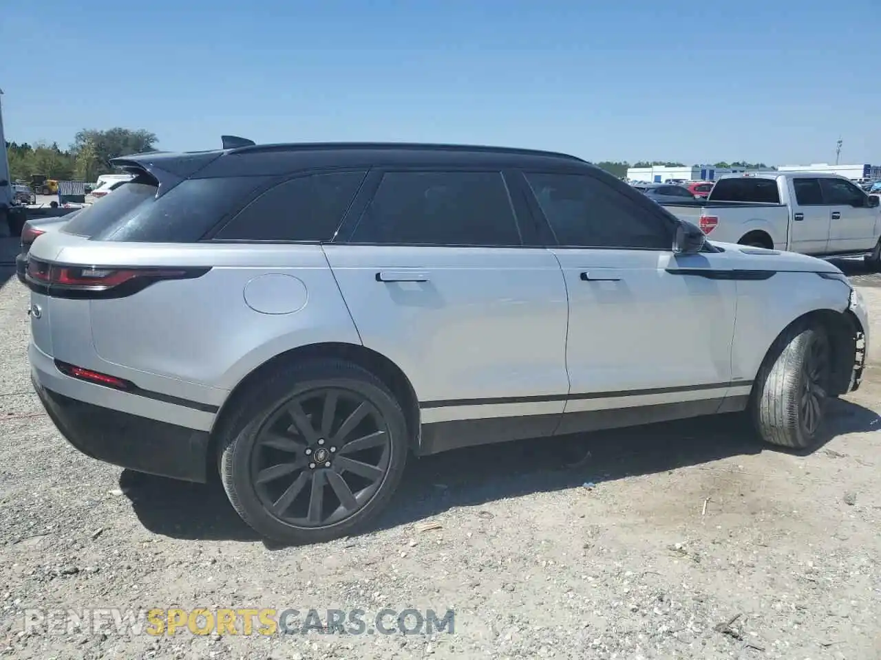 3 Photograph of a damaged car SALYL2EX3KA796082 LAND ROVER RANGEROVER 2019