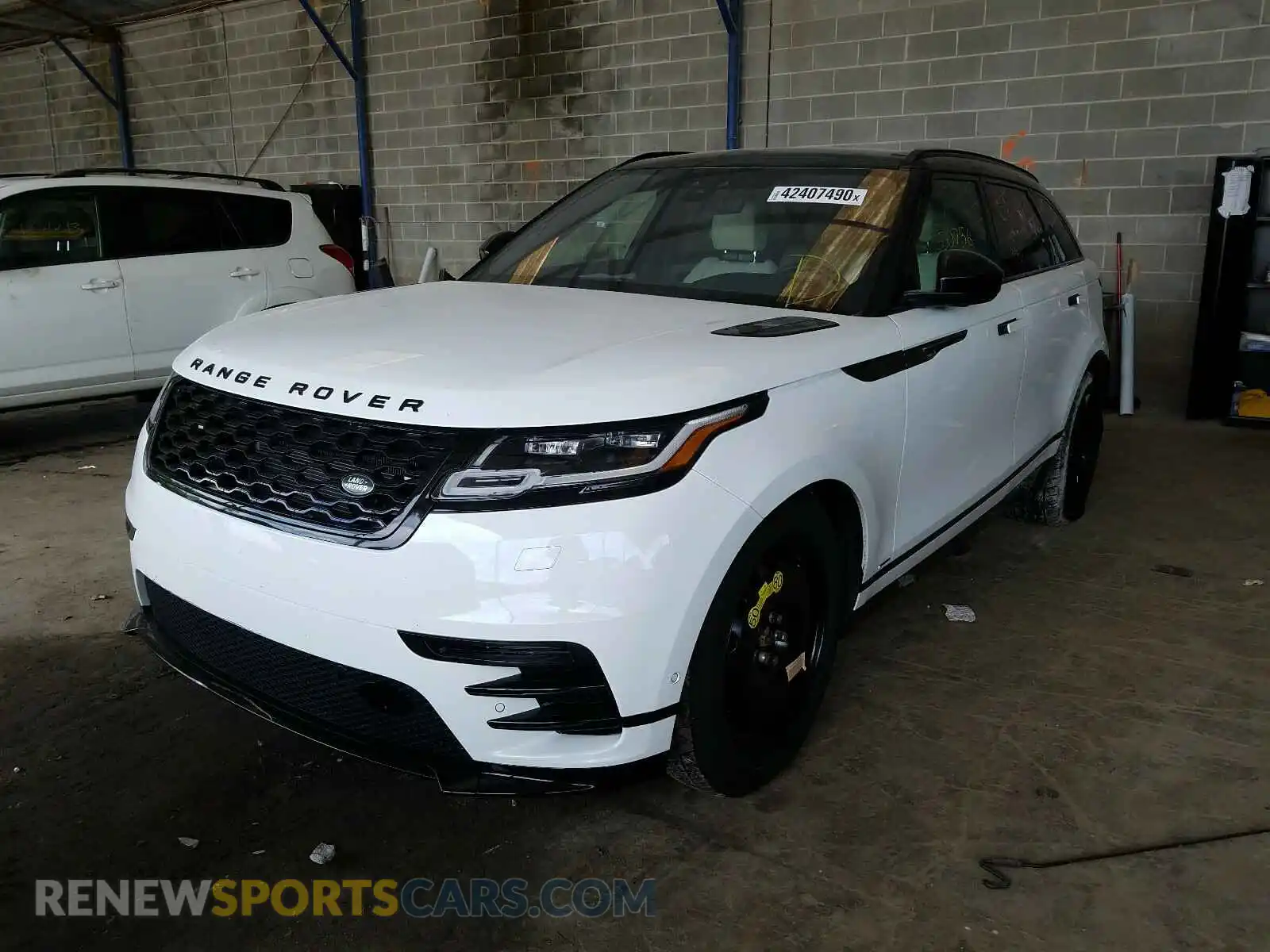 2 Photograph of a damaged car SALYL2EX4KA780313 LAND ROVER RANGEROVER 2019