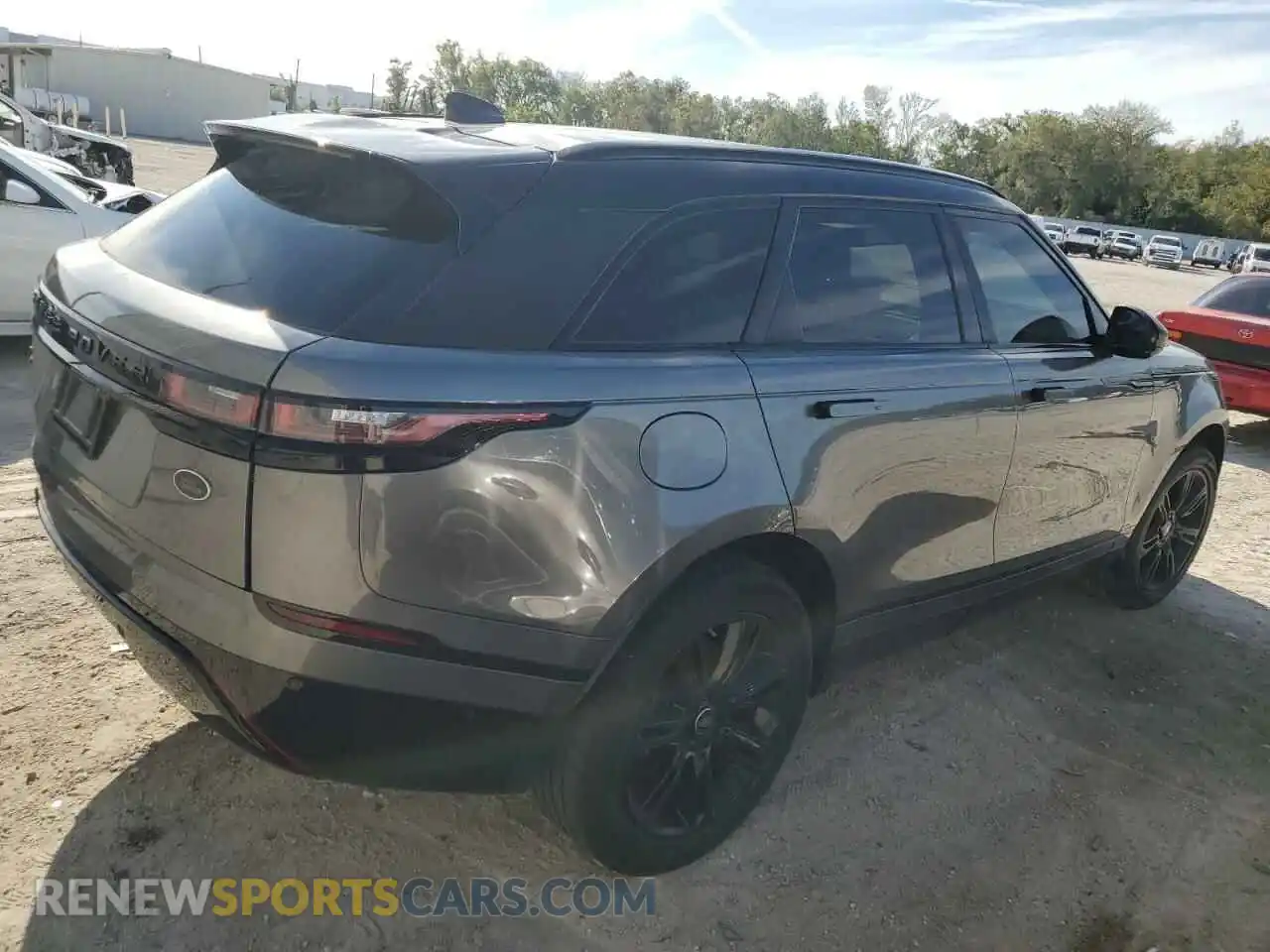 3 Photograph of a damaged car SALYL2EX6KA209969 LAND ROVER RANGEROVER 2019