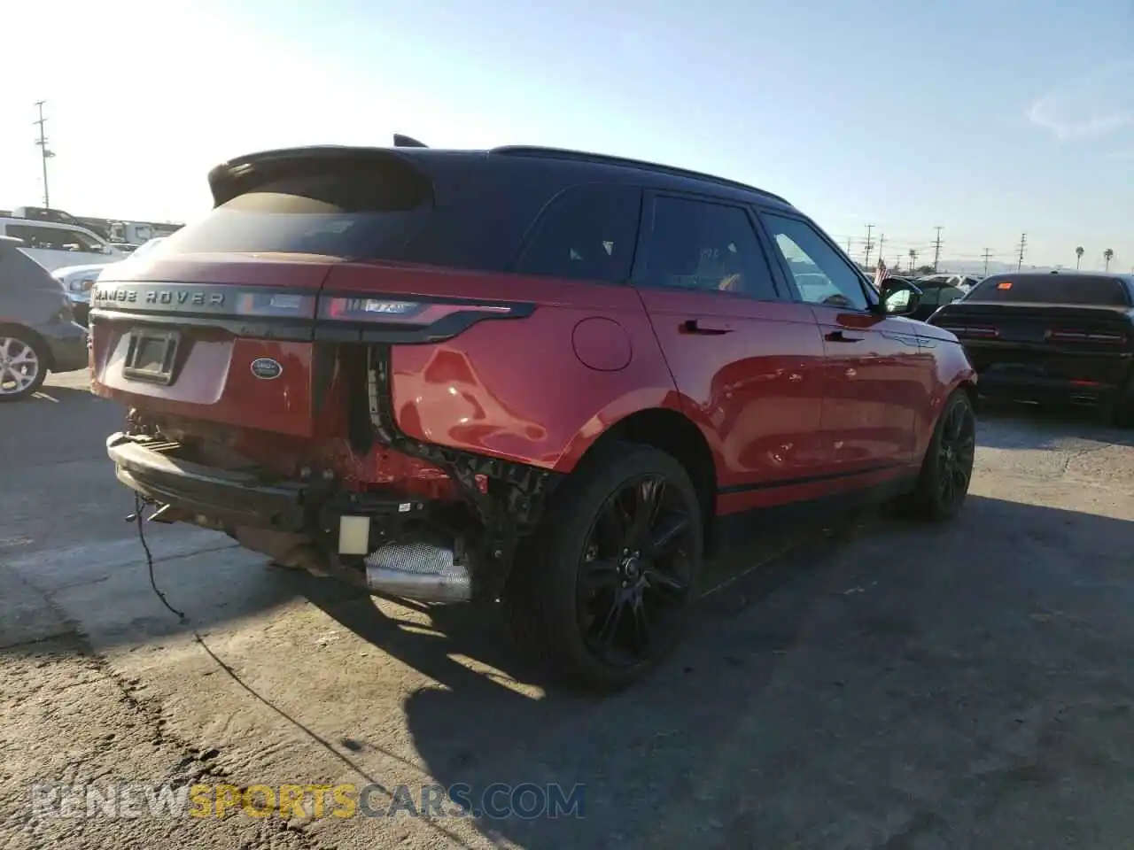 3 fotografías del automóvil dañado SALYL2EX7KA234900 LAND ROVER RANGEROVER 2019