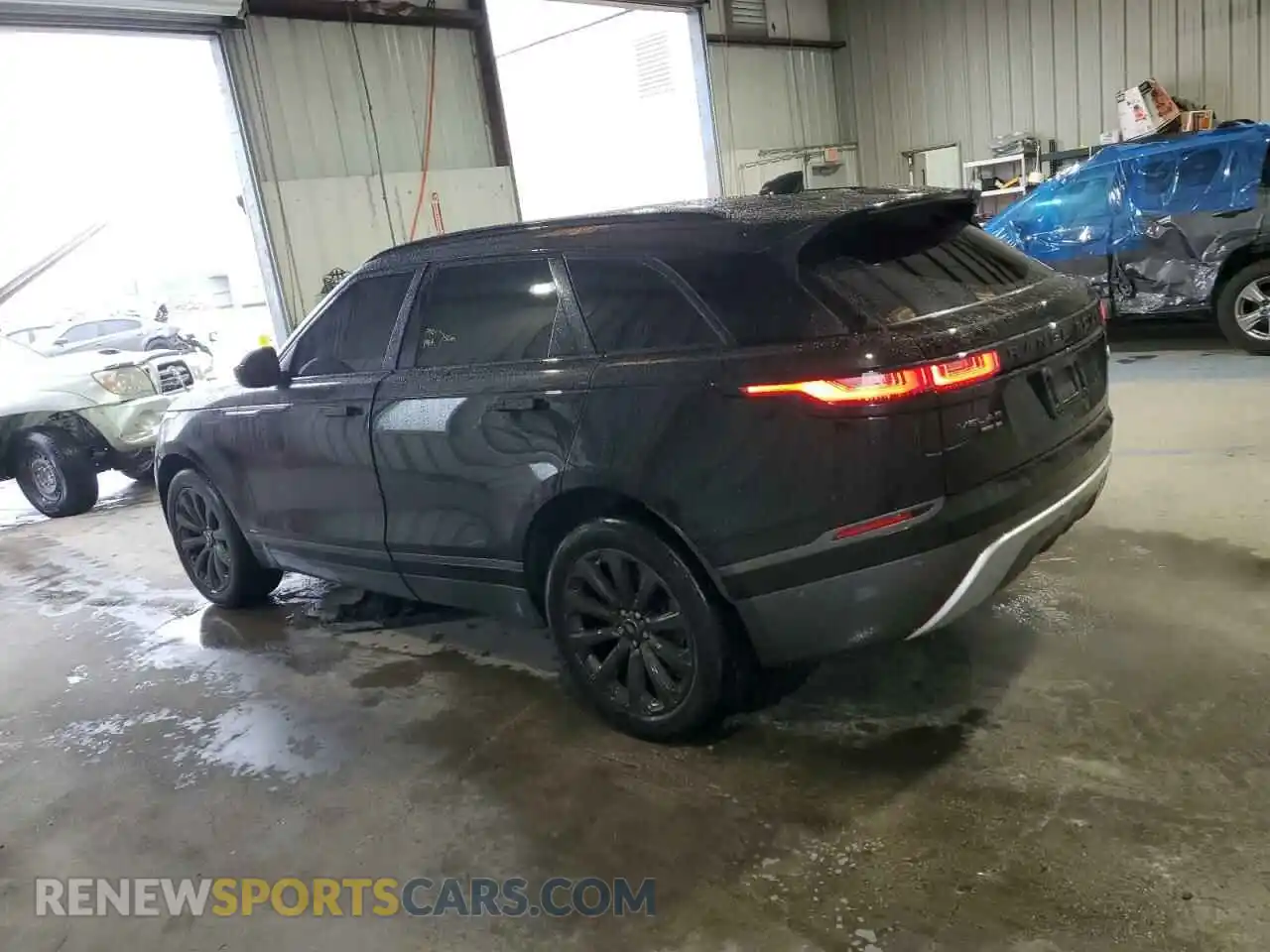 2 Photograph of a damaged car SALYL2EX8KA204420 LAND ROVER RANGEROVER 2019