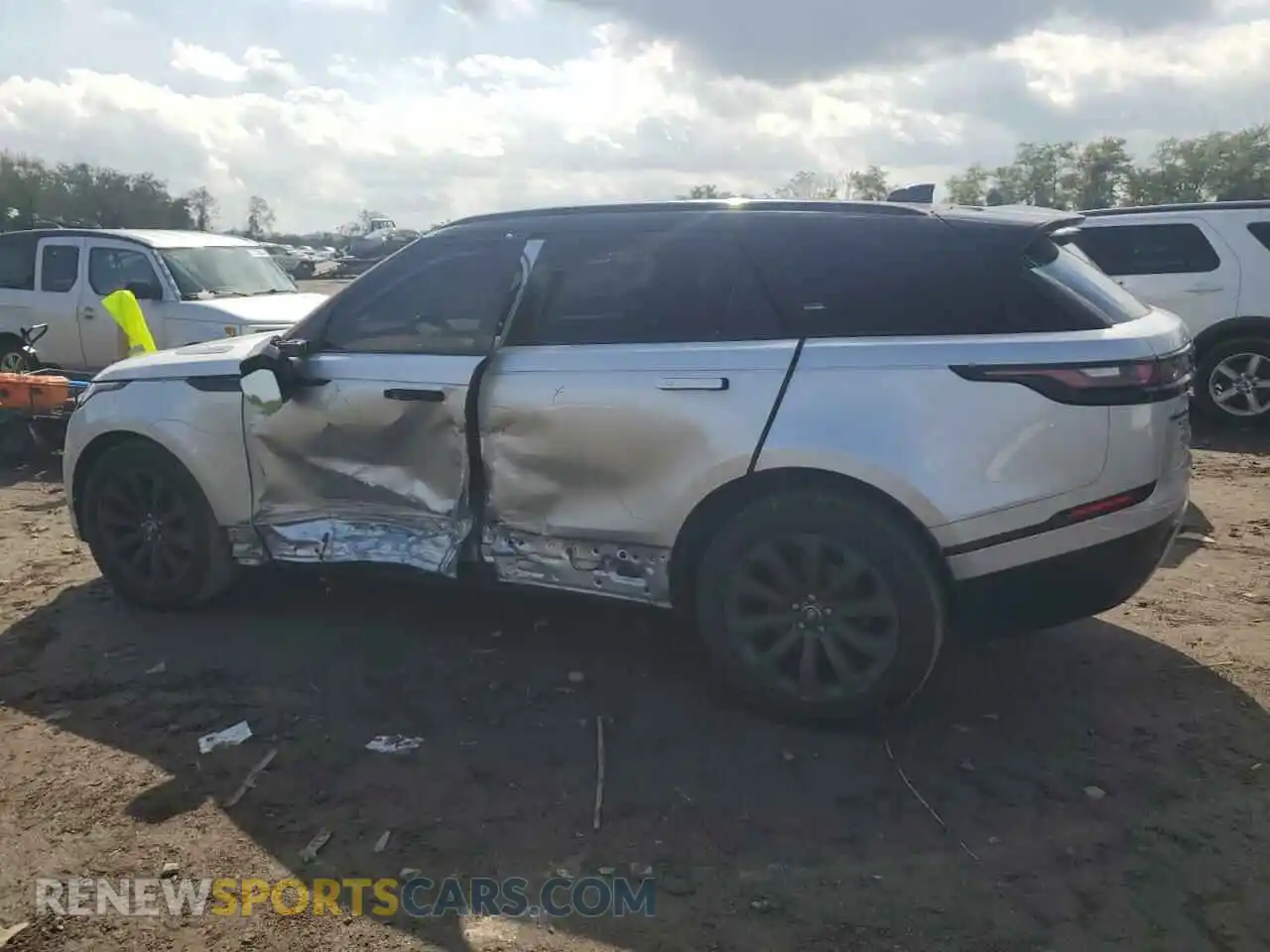 2 Photograph of a damaged car SALYL2EX8KA793646 LAND ROVER RANGEROVER 2019