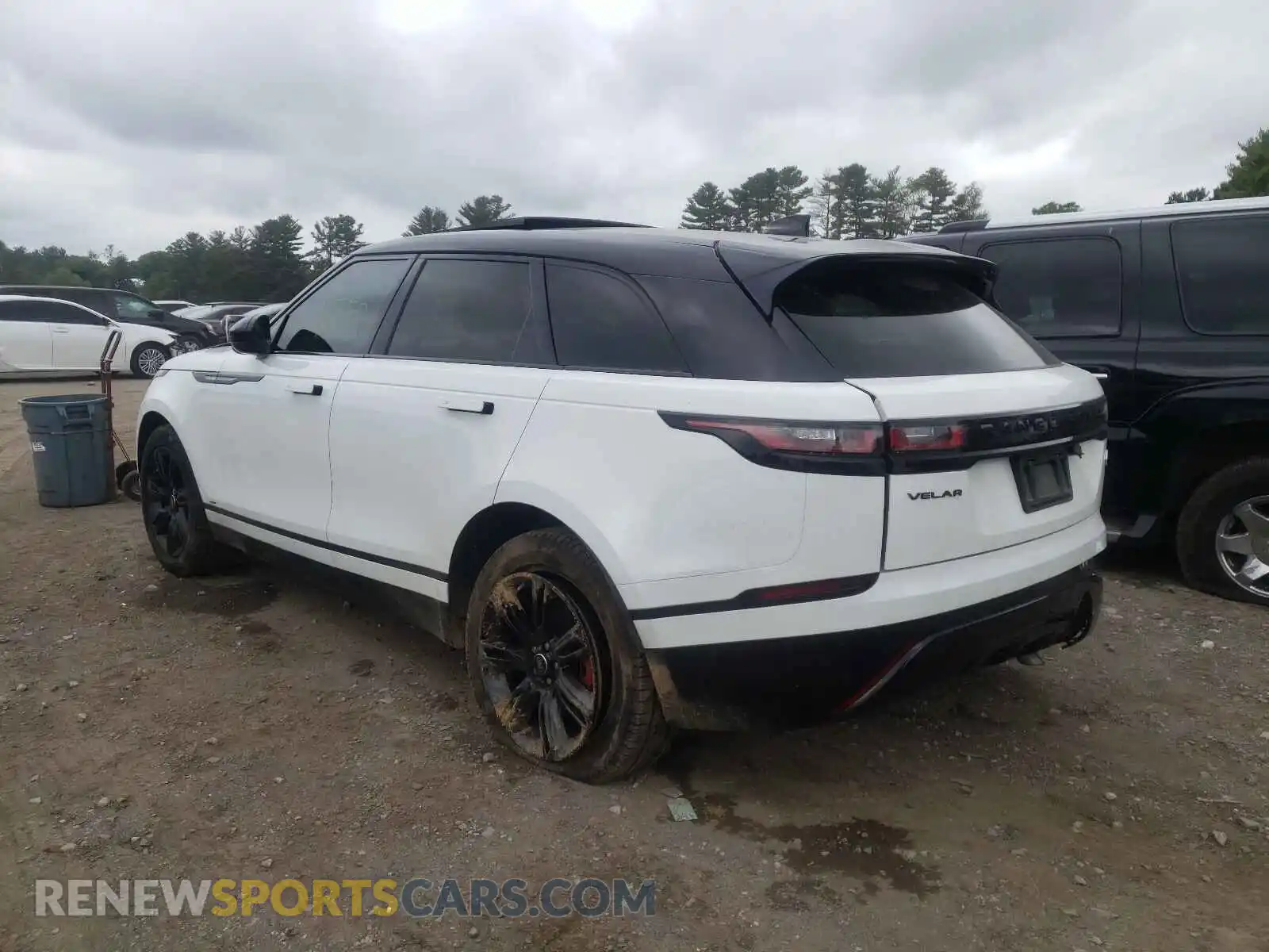 3 fotografías del automóvil dañado SALYL2EX9KA783272 LAND ROVER RANGEROVER 2019
