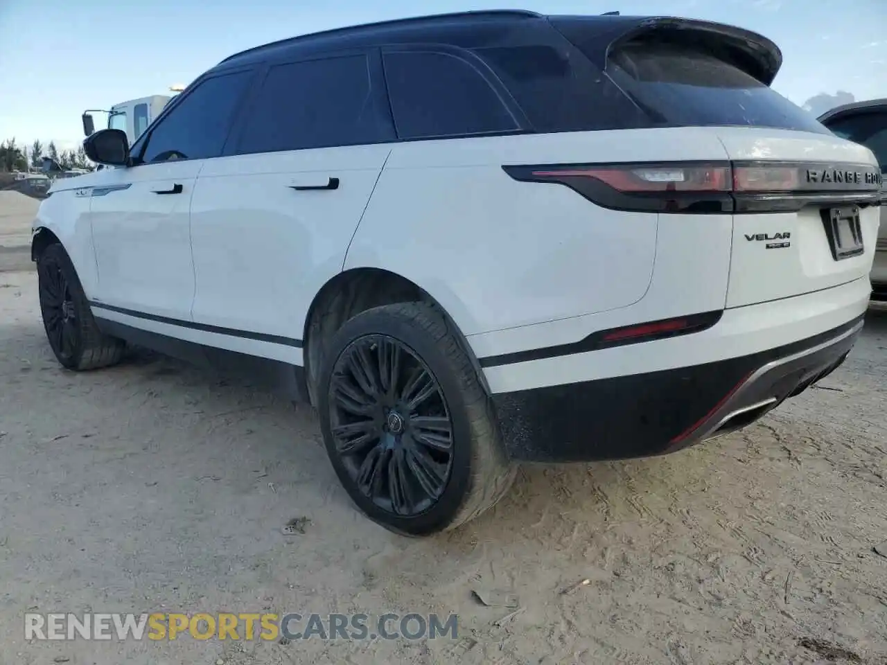 2 Photograph of a damaged car SALYL2FV4KA207666 LAND ROVER RANGEROVER 2019