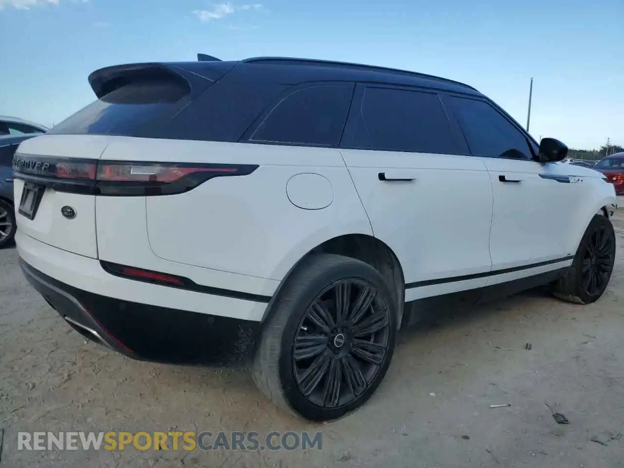 3 Photograph of a damaged car SALYL2FV4KA207666 LAND ROVER RANGEROVER 2019