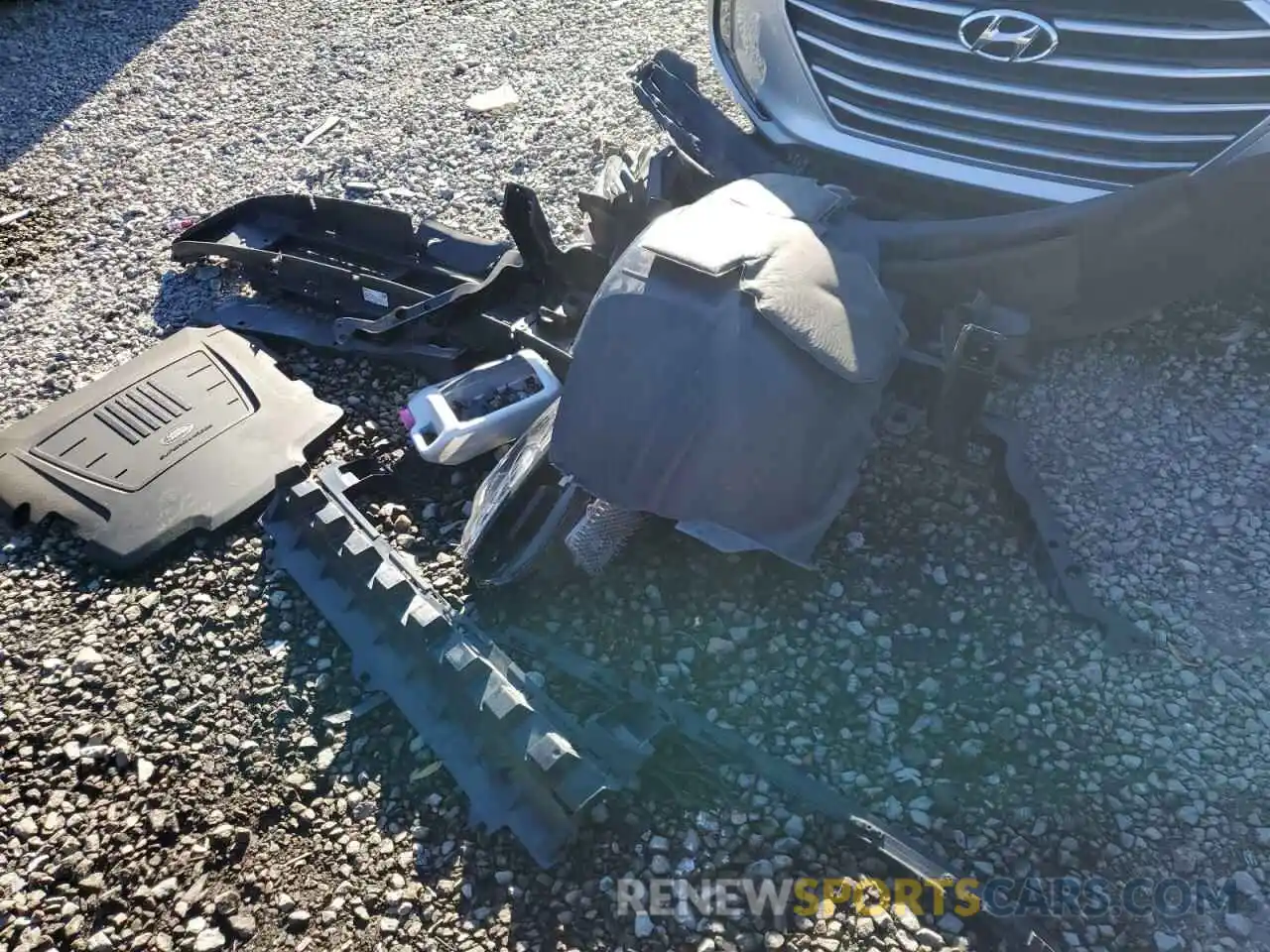 12 Photograph of a damaged car SALYL2FV6KA226610 LAND ROVER RANGEROVER 2019