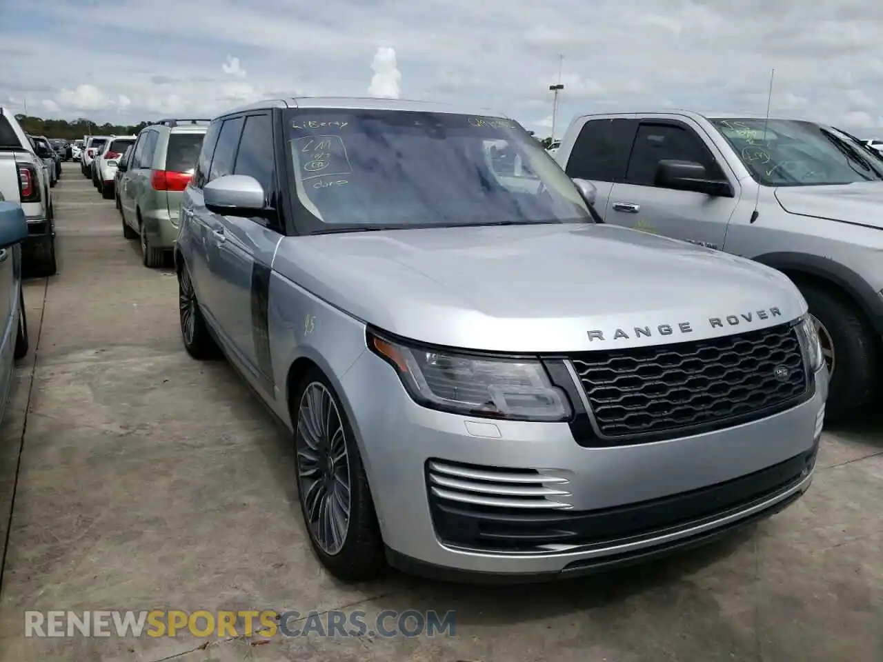 1 Photograph of a damaged car SALGS2RU1LA402515 LAND ROVER RANGEROVER 2020