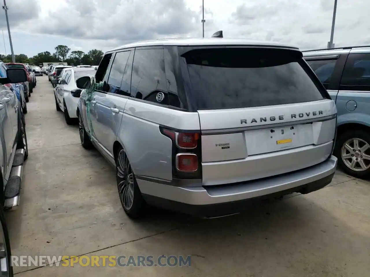 3 Photograph of a damaged car SALGS2RU1LA402515 LAND ROVER RANGEROVER 2020