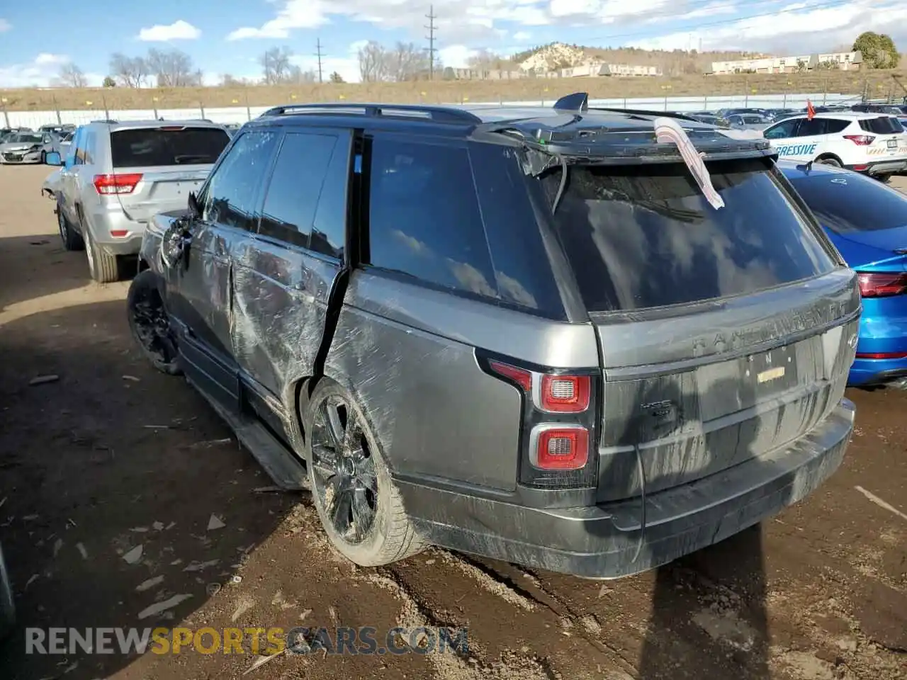 2 Photograph of a damaged car SALGS2SE5LA597845 LAND ROVER RANGEROVER 2020